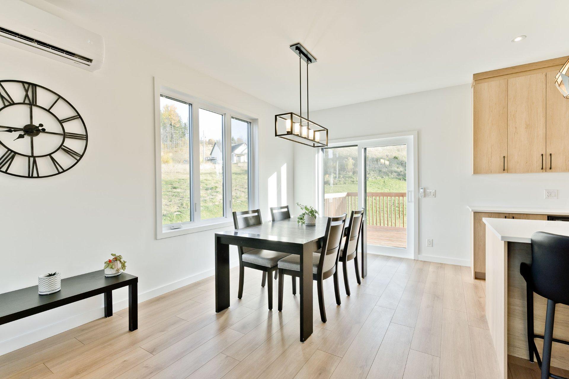 









780


Rue Mcauley

,
Coaticook,




QC
J1A1J9

