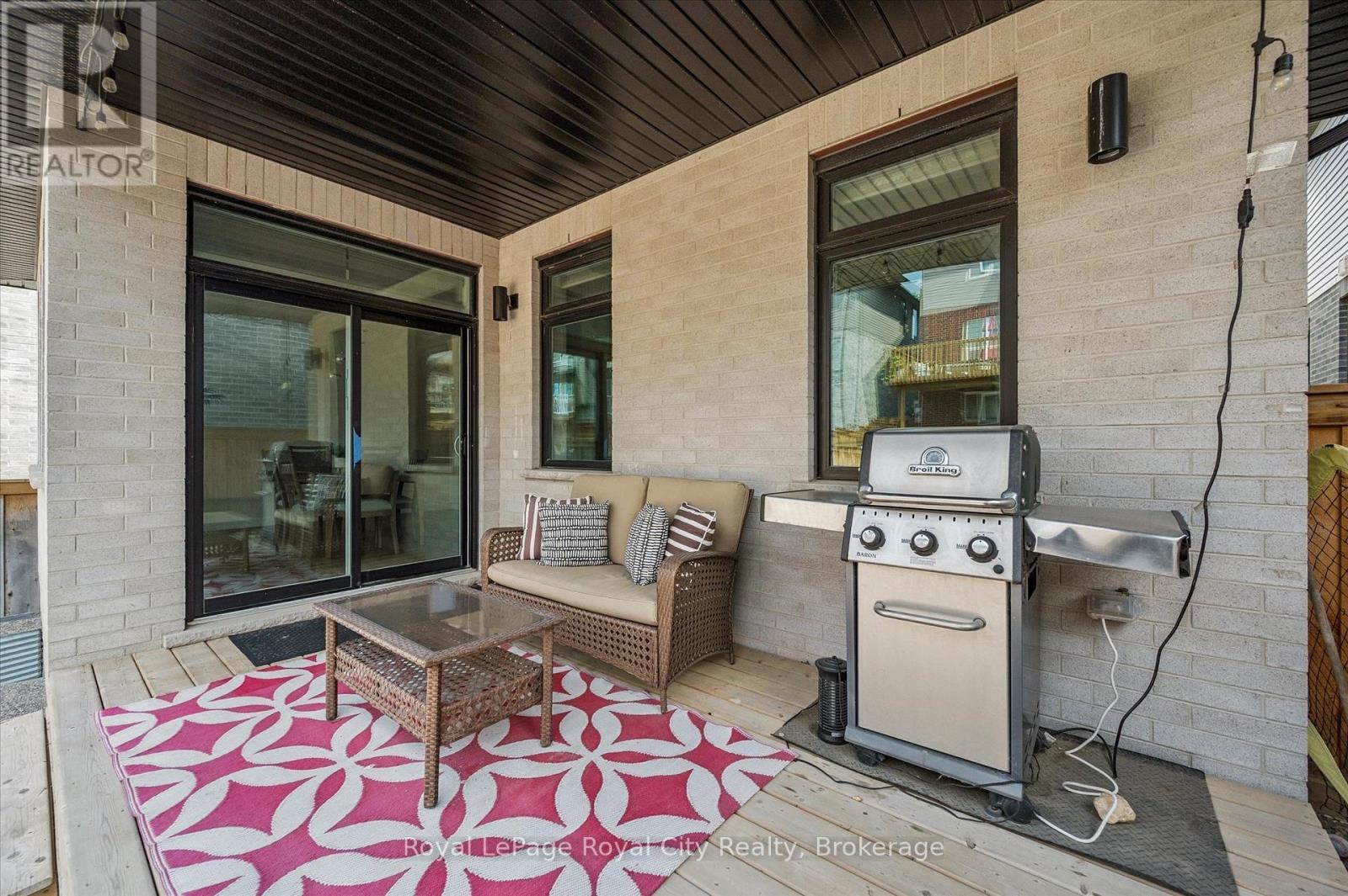 












49 RYDER AVENUE

,
Guelph (Kortright West),




Ontario
N1G0H1

