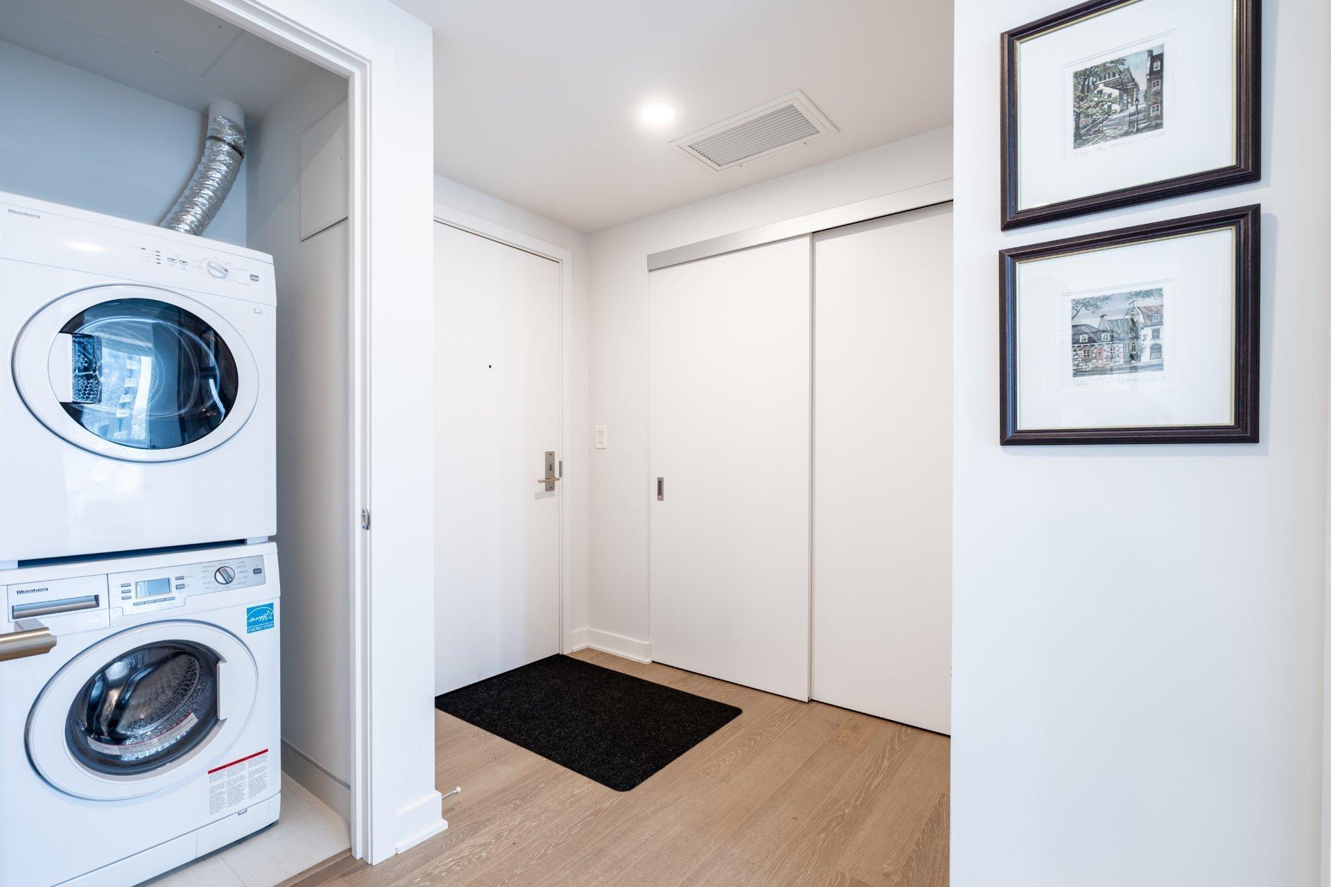 









1188


Rue St-Antoine O.

, 2507,
Montréal (Ville-Marie),




QC
H3C1B4

