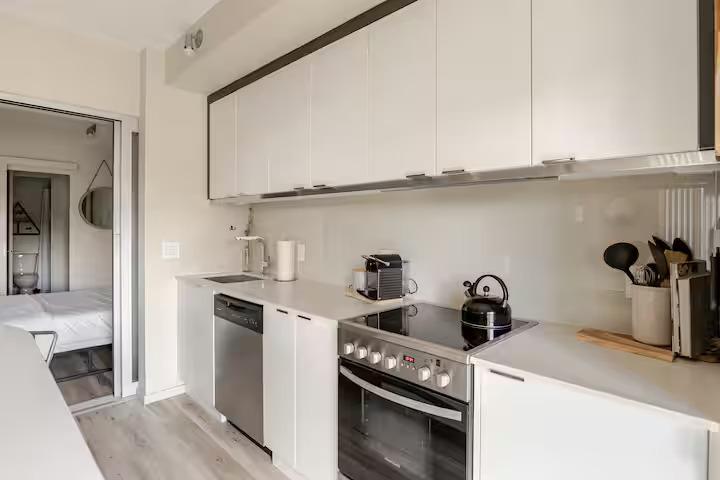 









1350


St Paul

Street, 512,
Kelowna,




BC
V1Y 2E1

