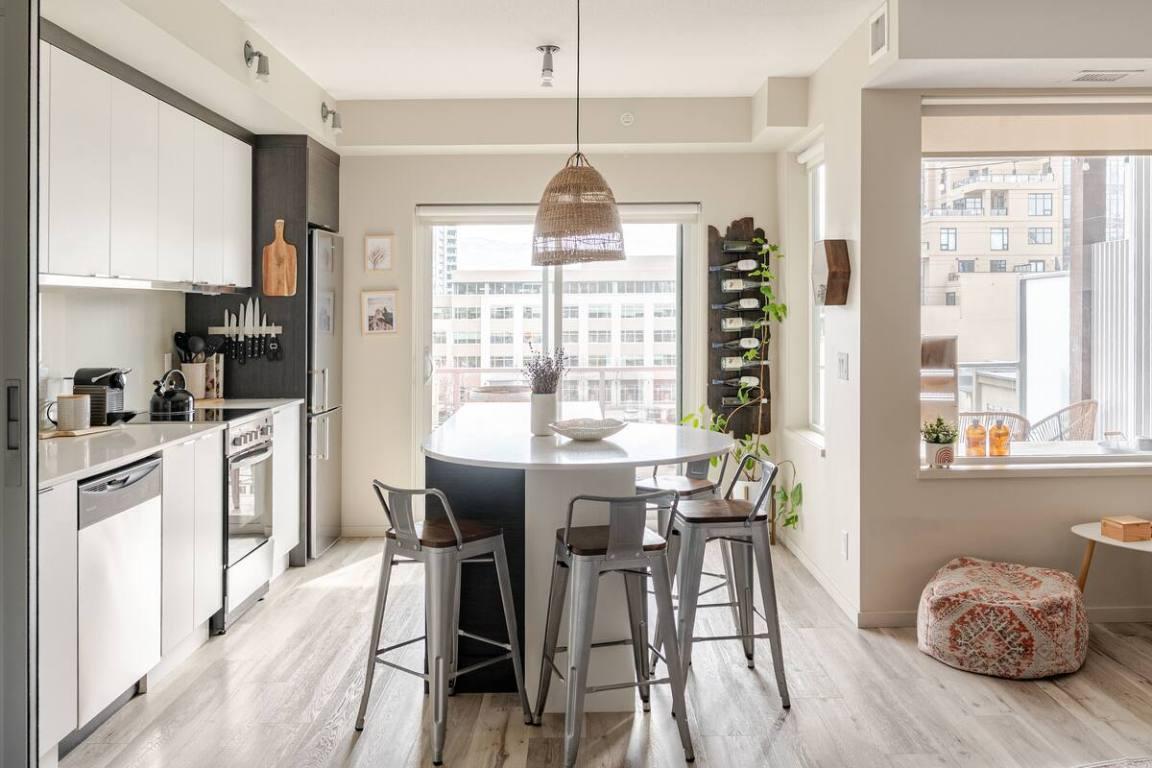 









1350


St Paul

Street, 512,
Kelowna,




BC
V1Y 2E1

