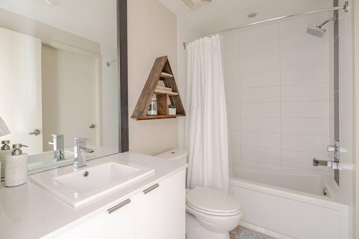 









1350


St Paul

Street, 512,
Kelowna,




BC
V1Y 2E1

