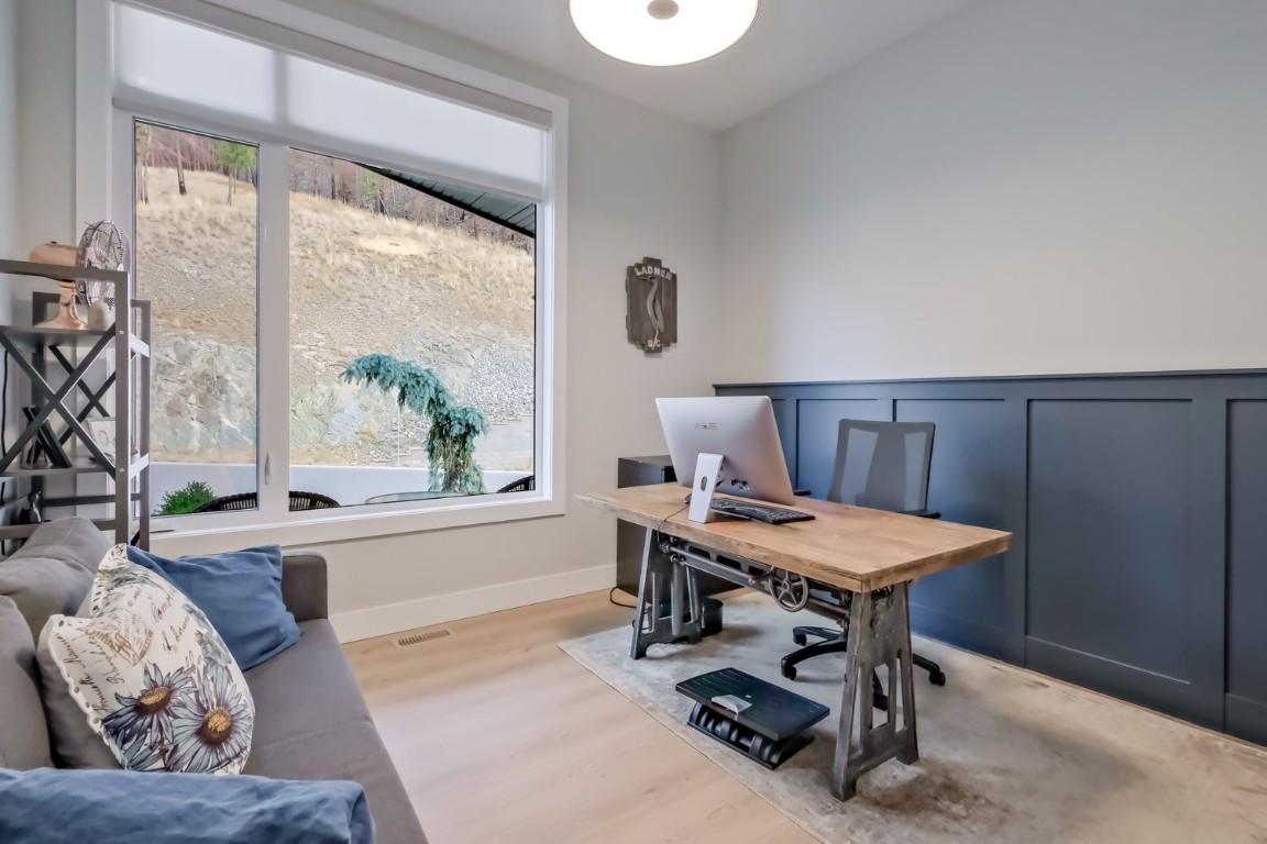 









9874


Beacon Hill

Drive,
Lake Country,




BC
V4V 0A9

