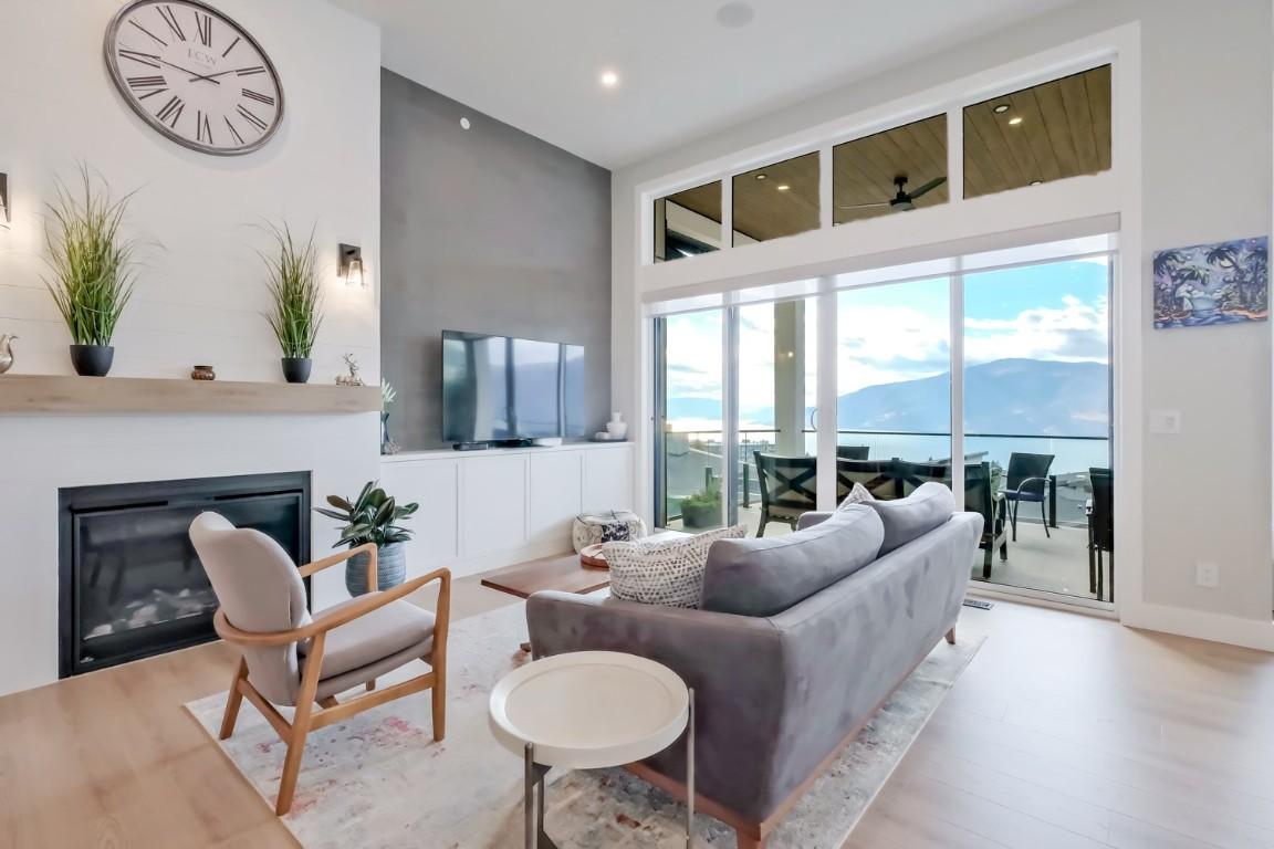 









9874


Beacon Hill

Drive,
Lake Country,




BC
V4V 0A9

