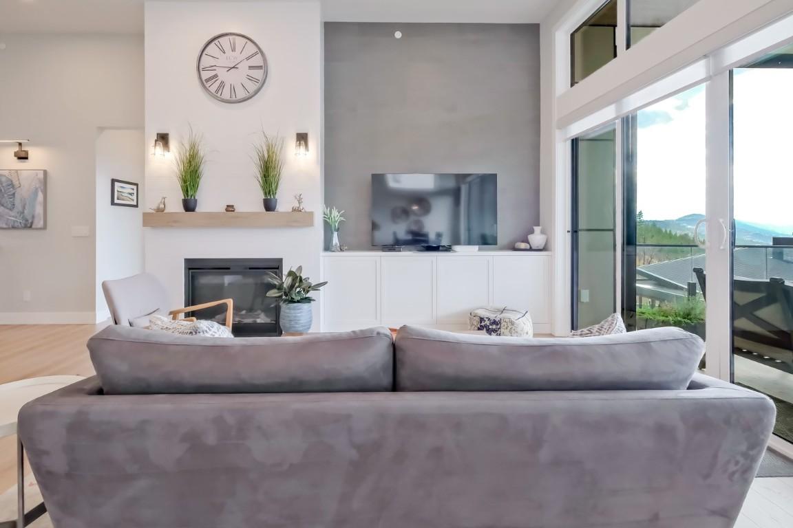 









9874


Beacon Hill

Drive,
Lake Country,




BC
V4V 0A9

