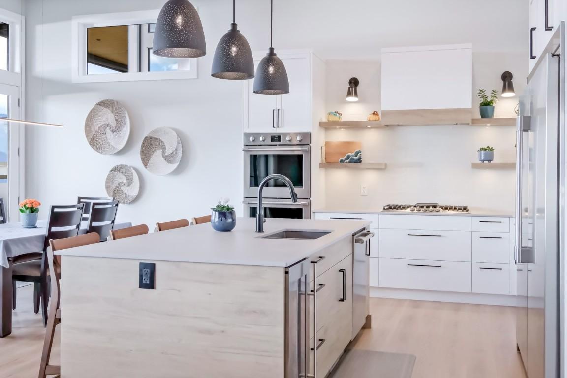 









9874


Beacon Hill

Drive,
Lake Country,




BC
V4V 0A9

