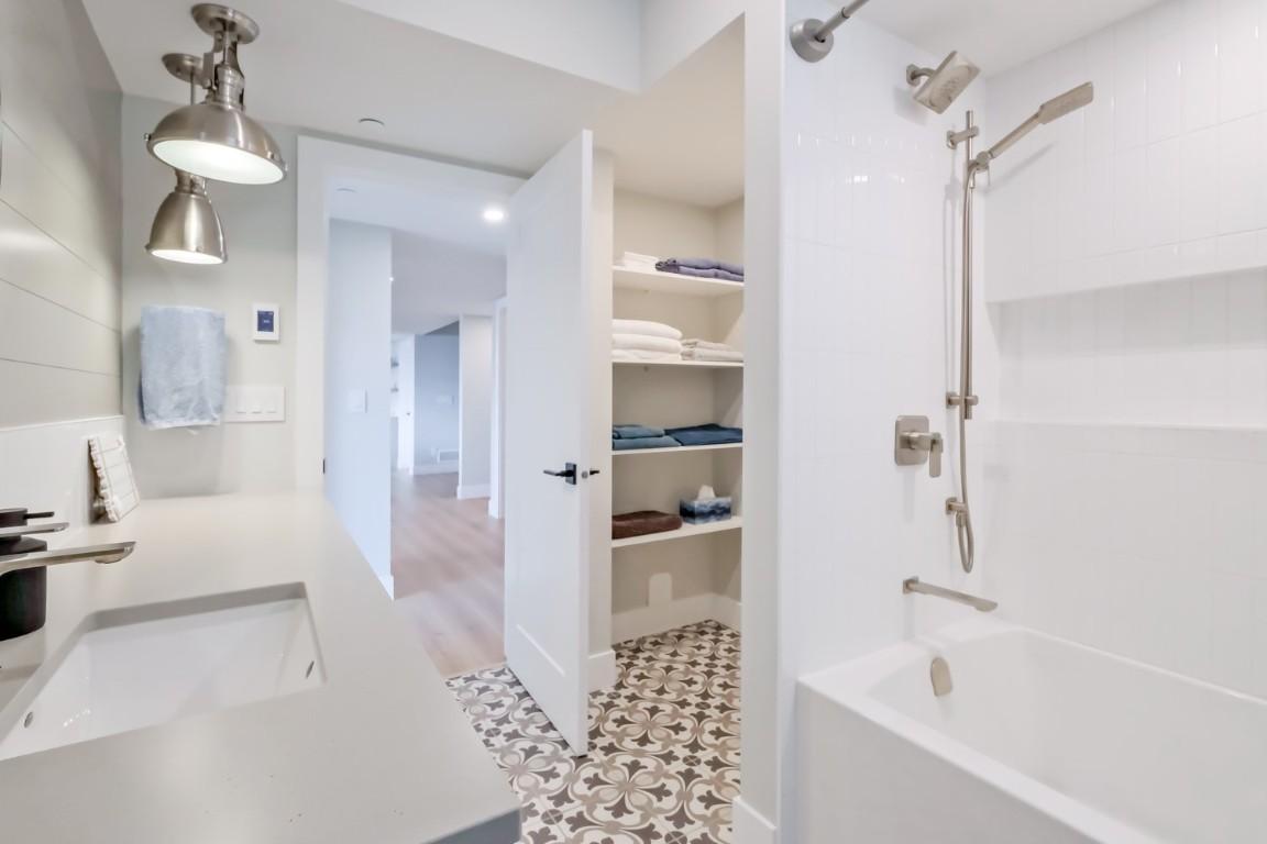 









9874


Beacon Hill

Drive,
Lake Country,




BC
V4V 0A9

