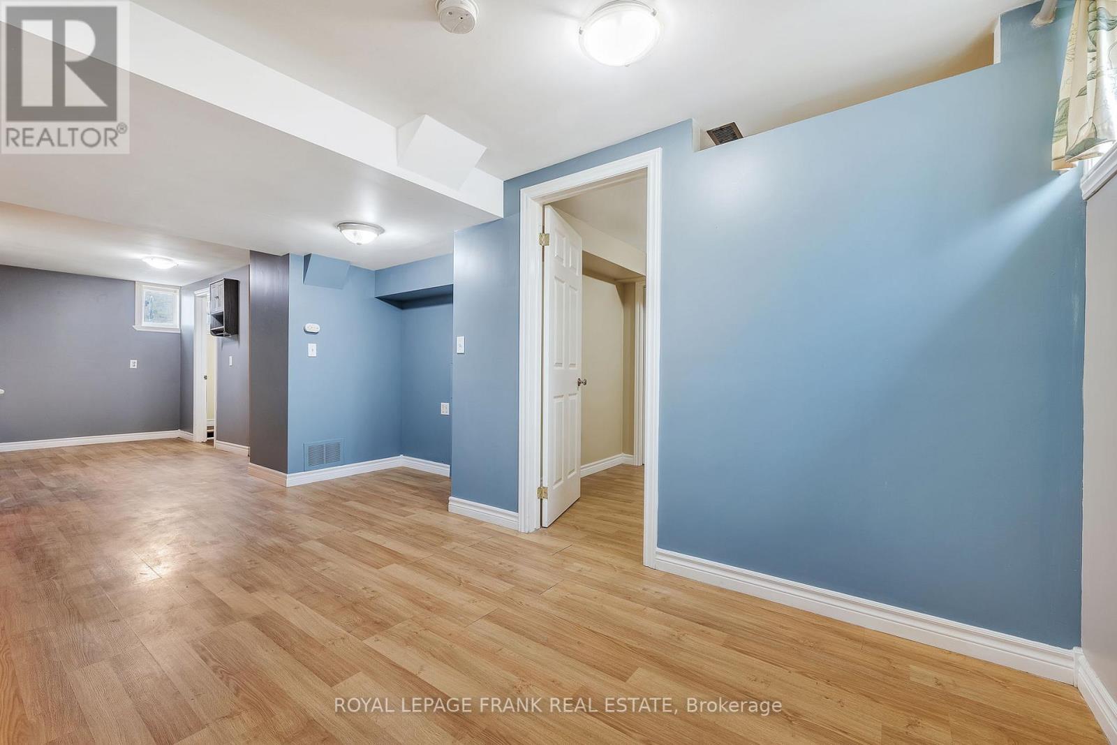 












11 MARY STREET E

,
Kawartha Lakes (Omemee),




Ontario
K0L2W0

