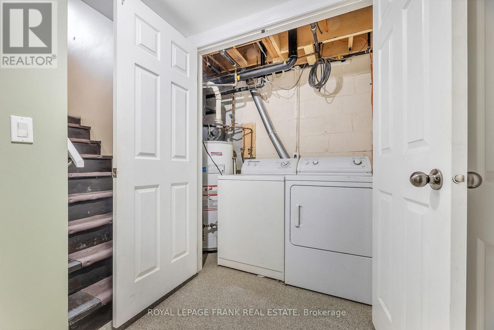 












11 MARY STREET E

,
Kawartha Lakes (Omemee),




Ontario
K0L2W0

