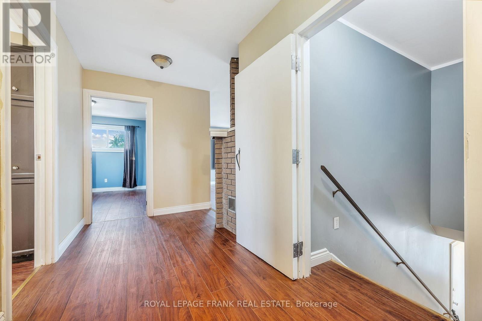 












11 MARY STREET E

,
Kawartha Lakes (Omemee),




Ontario
K0L2W0

