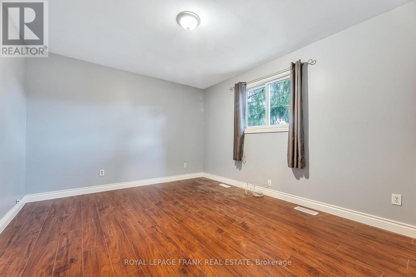 












11 MARY STREET E

,
Kawartha Lakes (Omemee),




Ontario
K0L2W0

