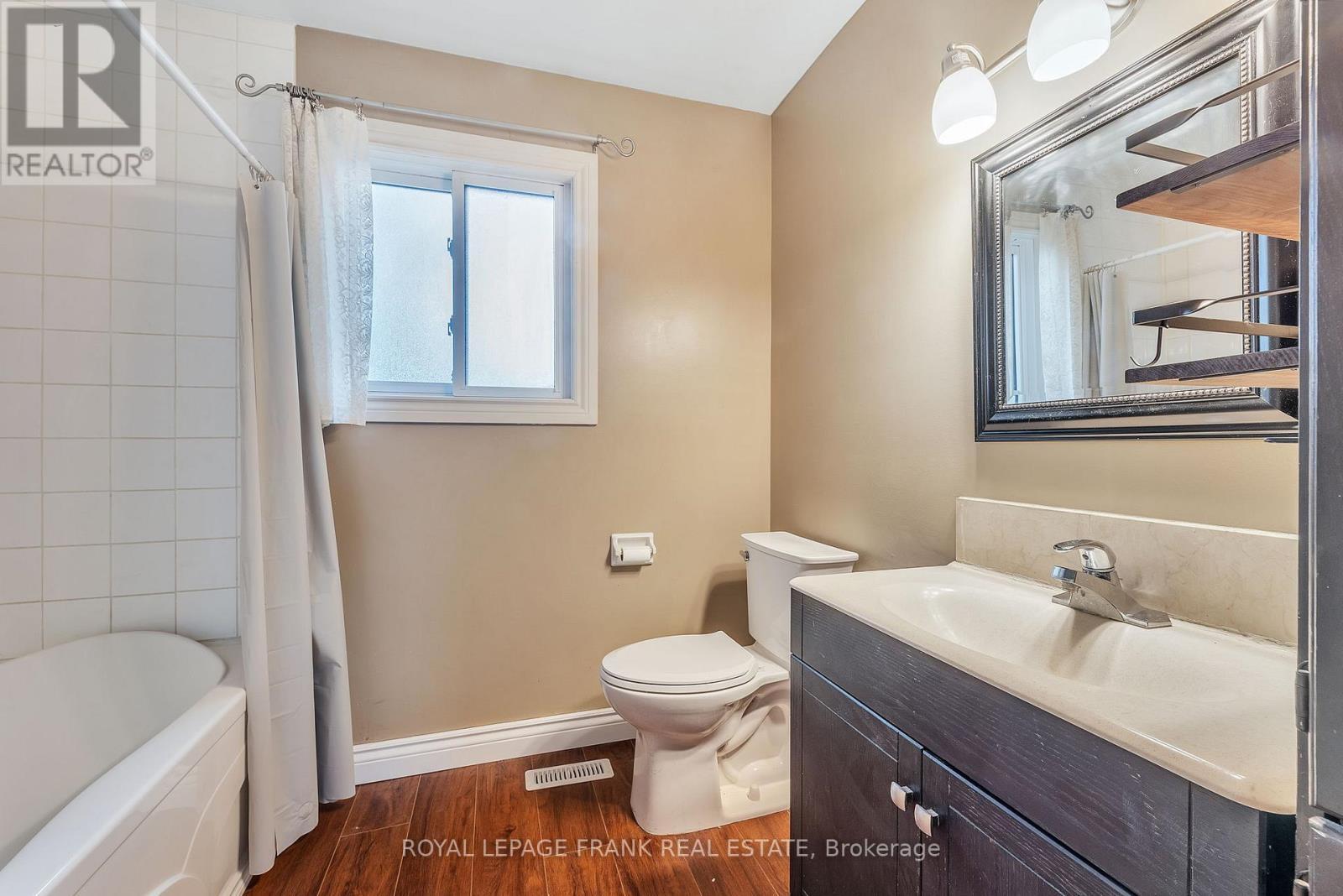 












11 MARY STREET E

,
Kawartha Lakes (Omemee),




Ontario
K0L2W0

