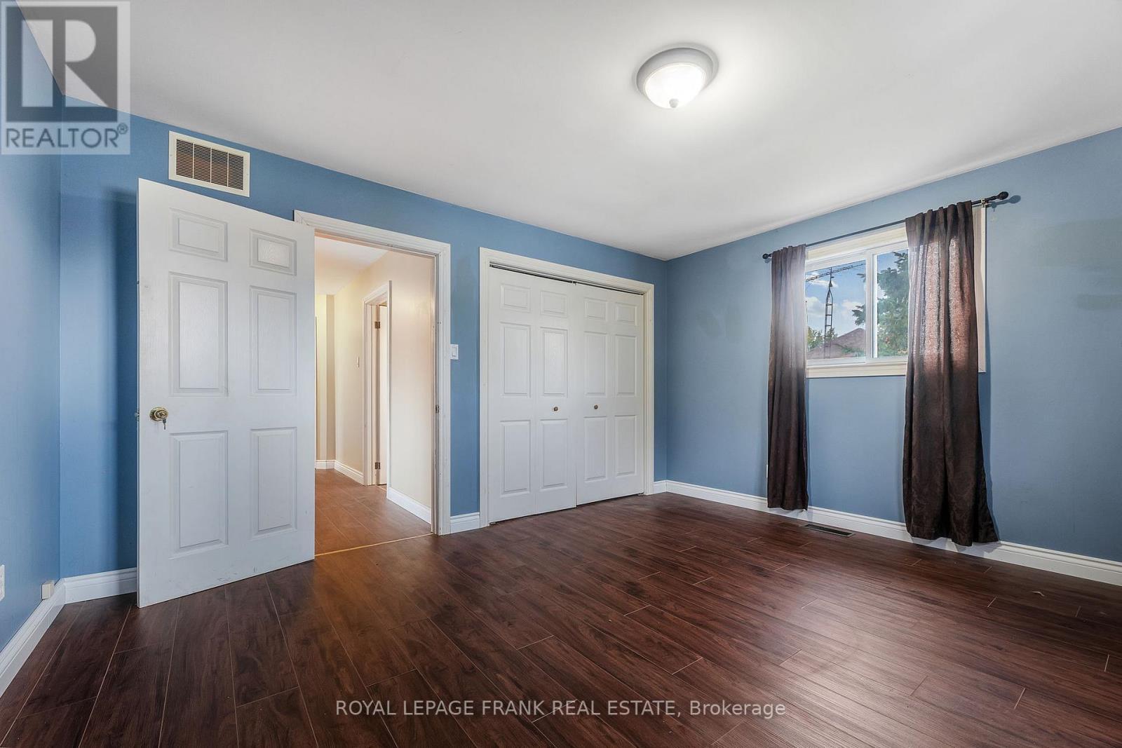 












11 MARY STREET E

,
Kawartha Lakes (Omemee),




Ontario
K0L2W0

