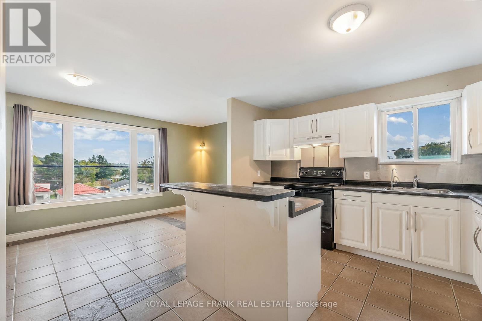 












11 MARY STREET E

,
Kawartha Lakes (Omemee),




Ontario
K0L2W0

