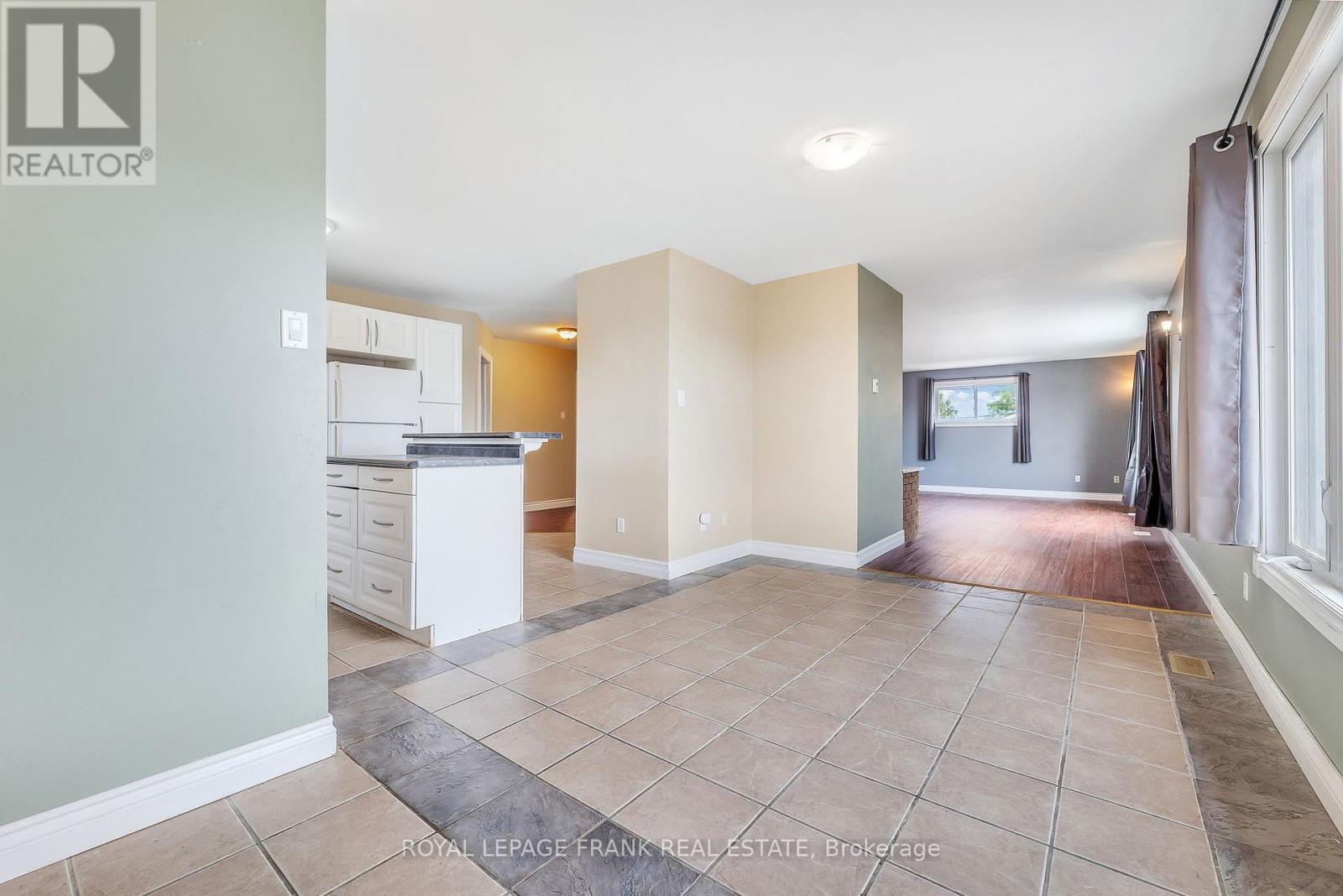 












11 MARY STREET E

,
Kawartha Lakes (Omemee),




Ontario
K0L2W0

