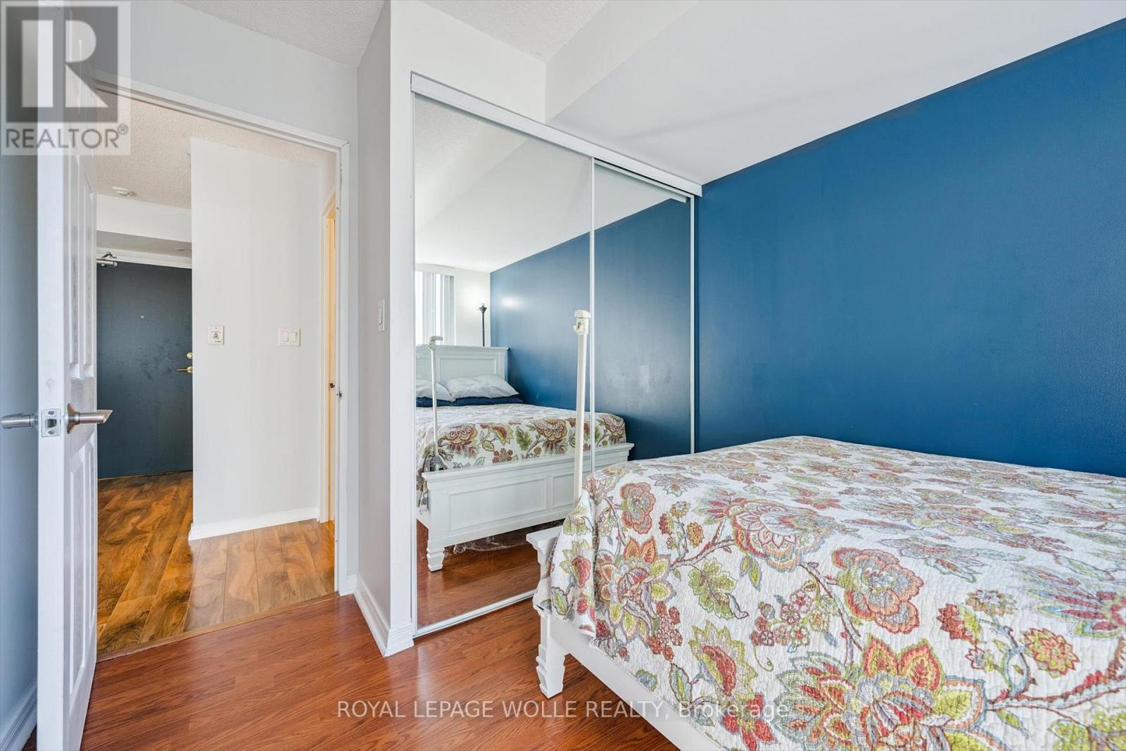 












1109 - 230 KING STREET E

,
Toronto,




Ontario
M5A1K5

