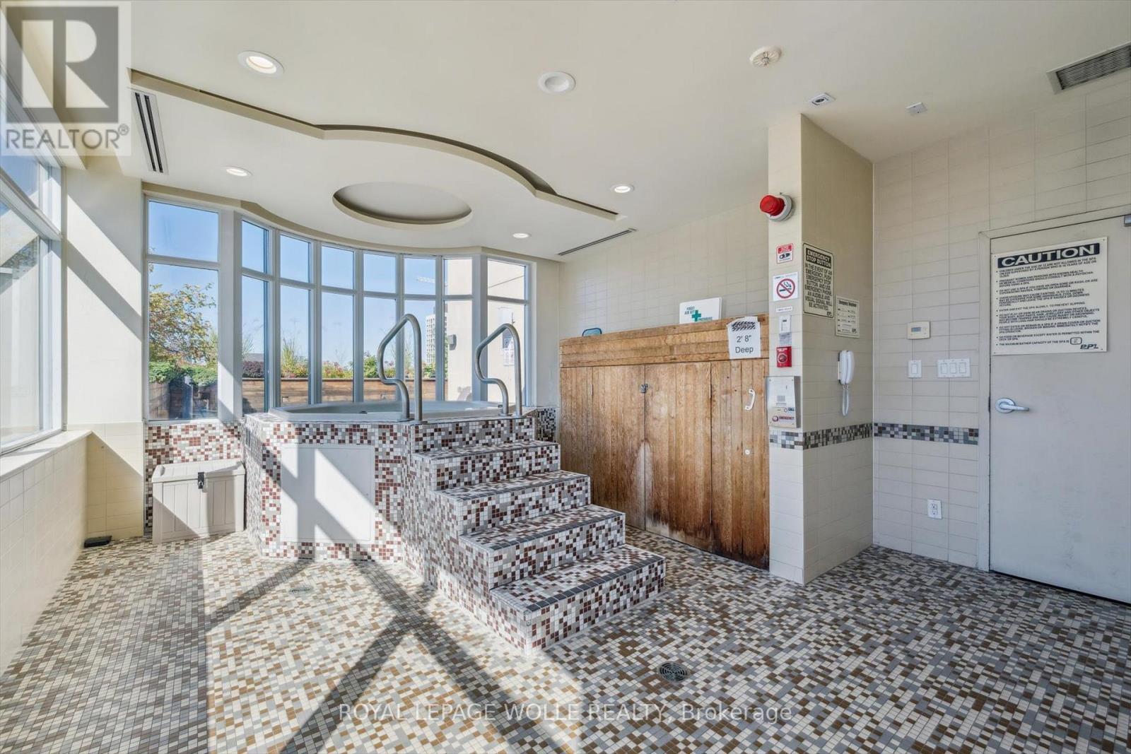 












1109 - 230 KING STREET E

,
Toronto,




Ontario
M5A1K5

