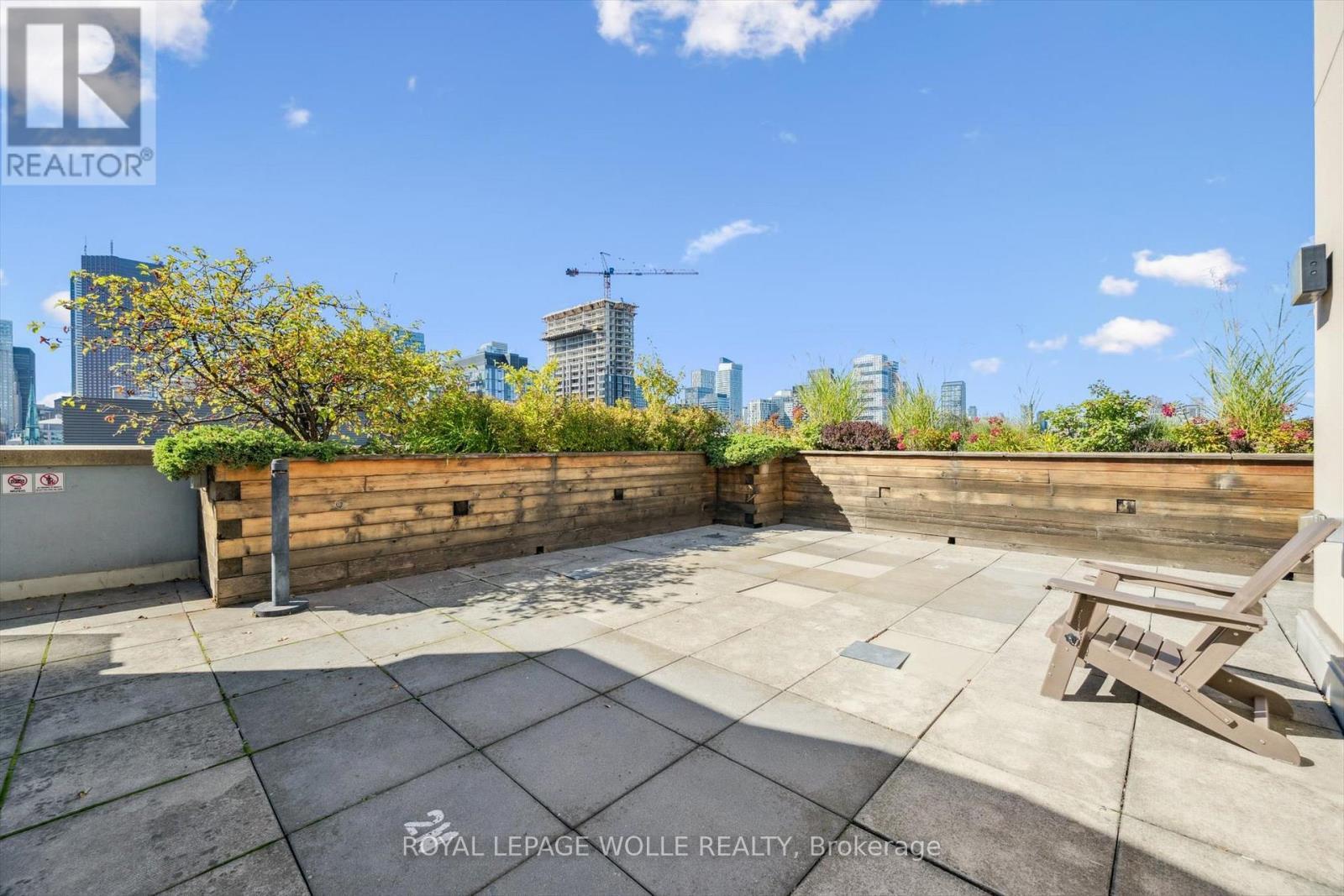 












1109 - 230 KING STREET E

,
Toronto,




Ontario
M5A1K5

