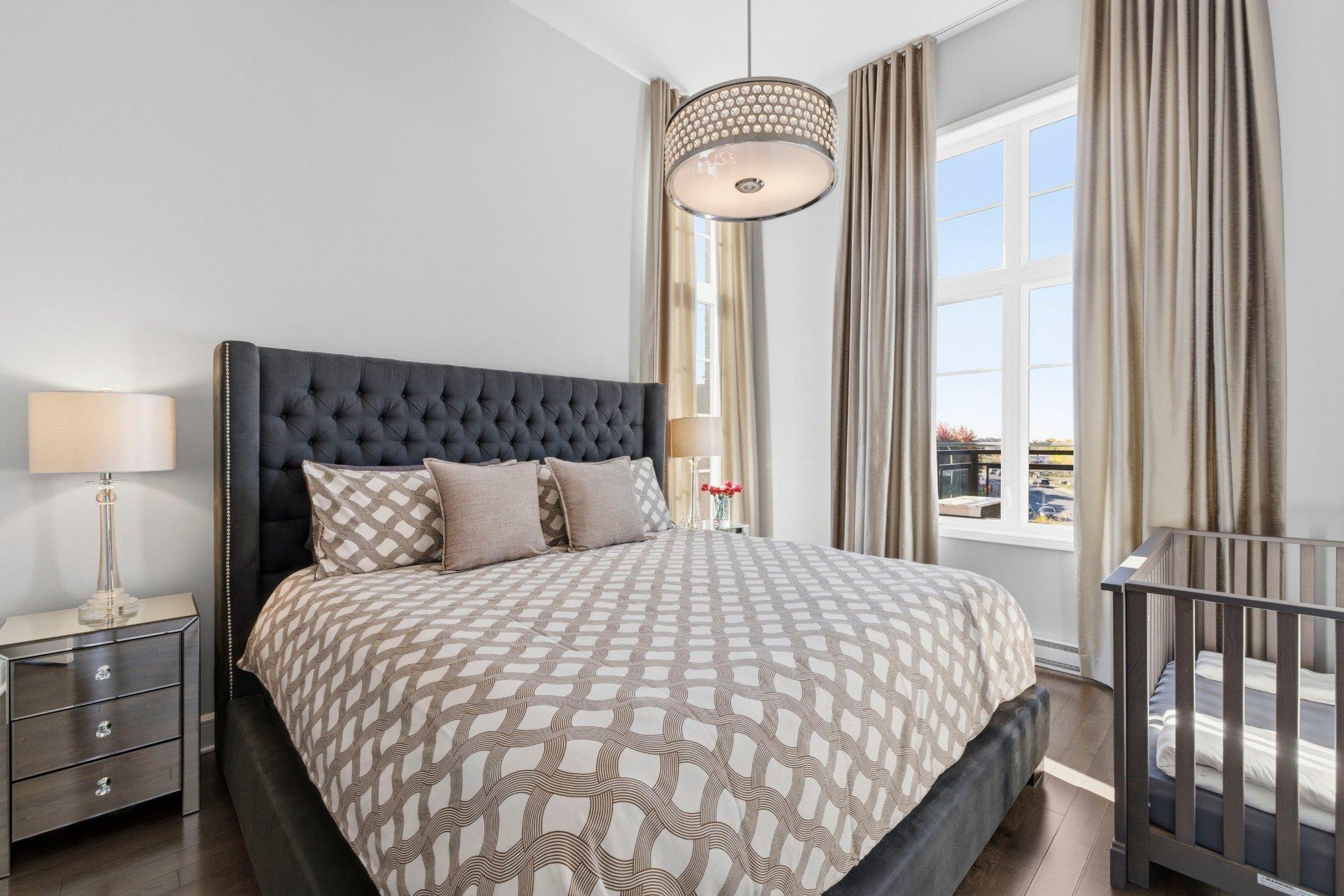 









2300


Rue Modigliani

, 301,
Montréal (Saint-Laurent),




QC
H4R0J1

