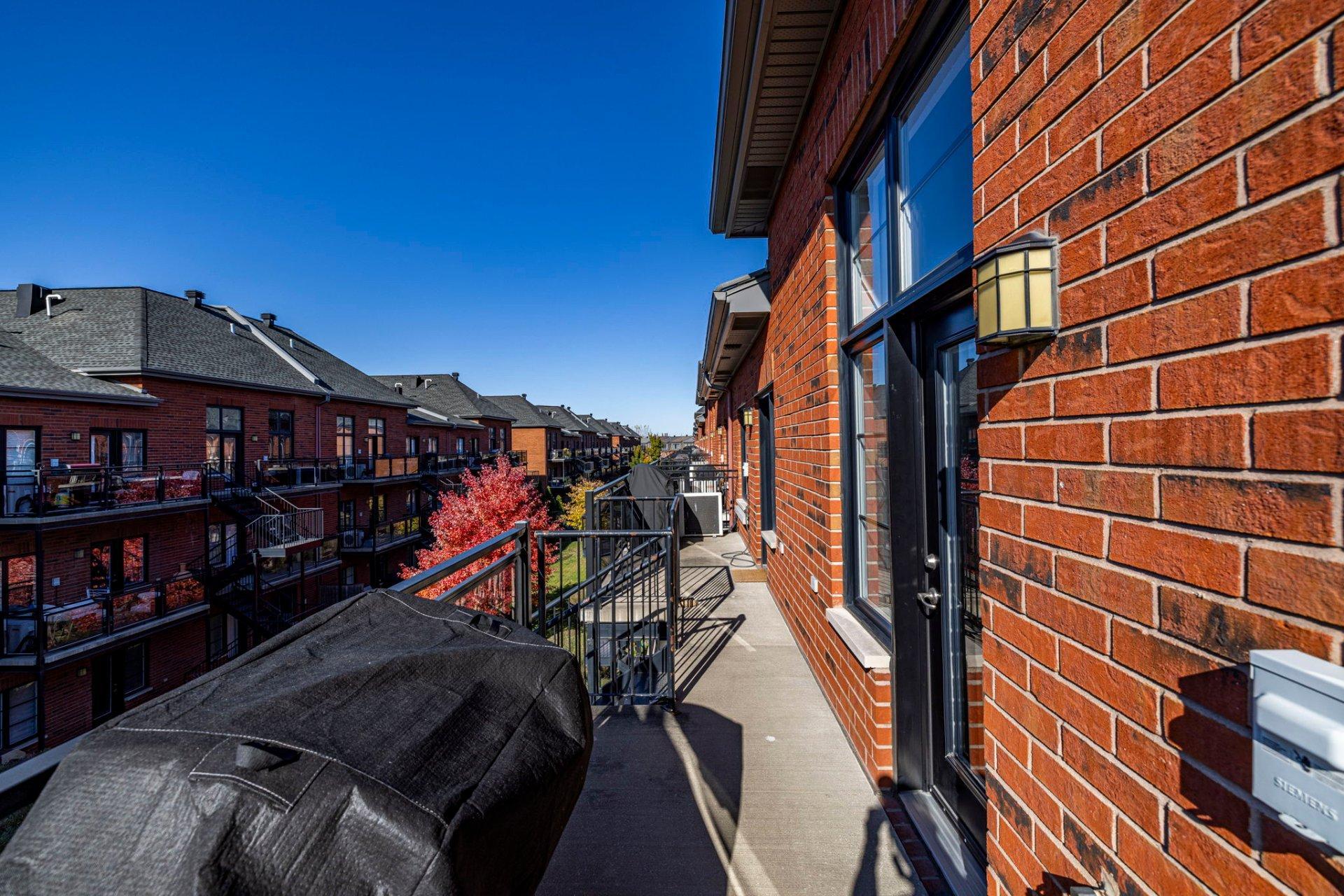 









2300


Rue Modigliani

, 301,
Montréal (Saint-Laurent),




QC
H4R0J1

