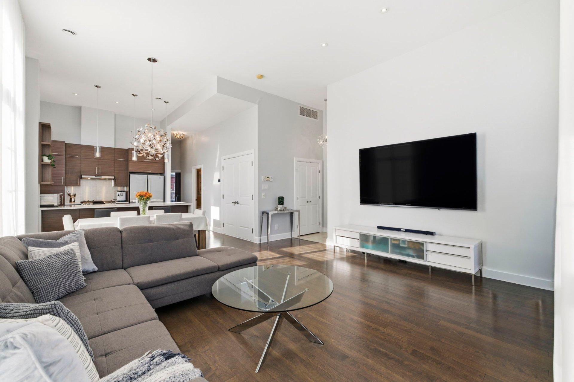 









2300


Rue Modigliani

, 301,
Montréal (Saint-Laurent),




QC
H4R0J1

