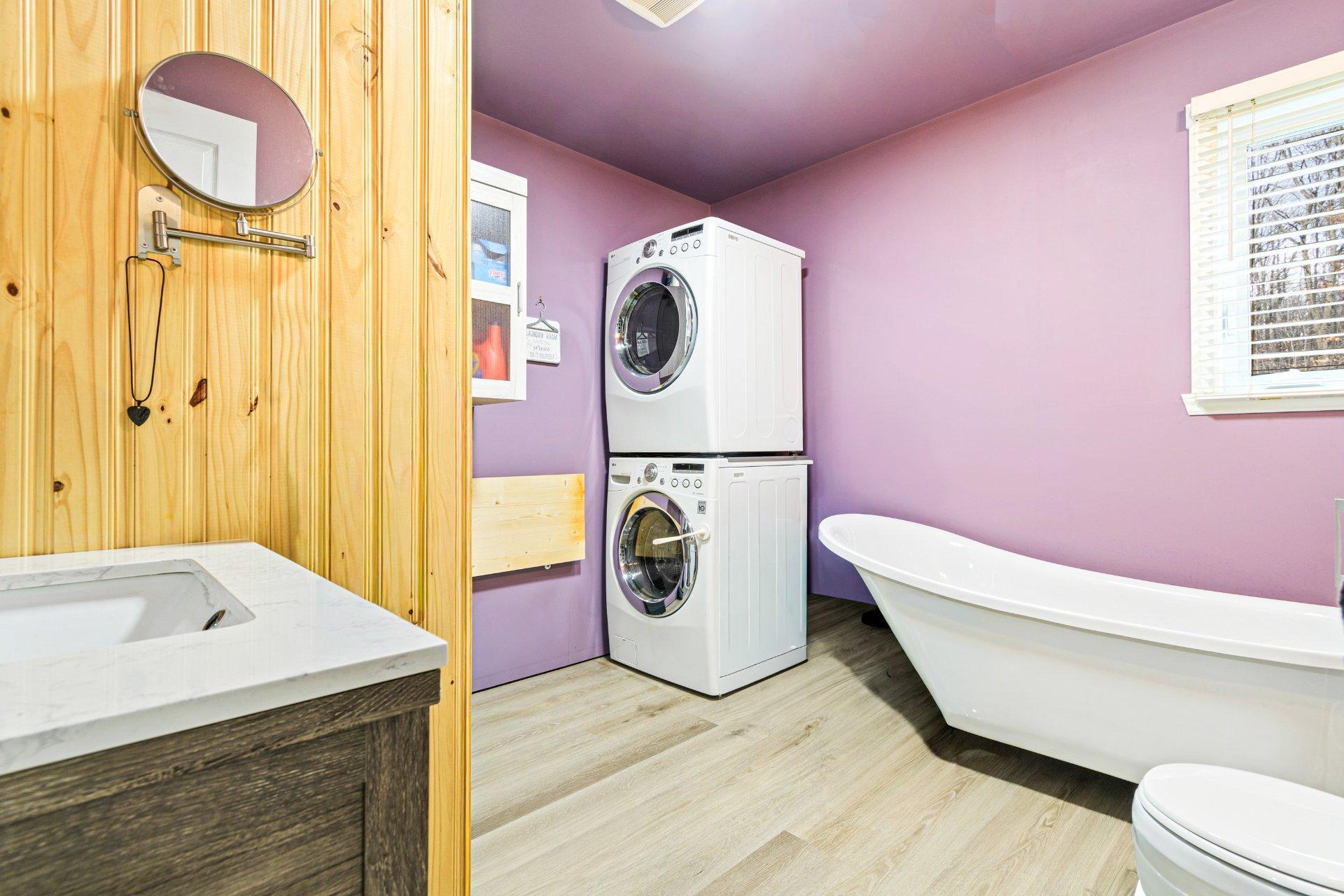 









228


Ch. de la Carrière

,
Brownsburg-Chatham,




QC
J8H1K9

