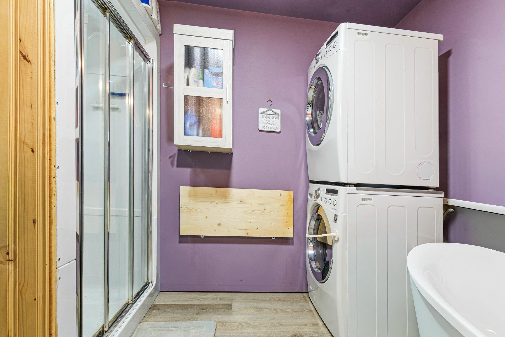 









228


Ch. de la Carrière

,
Brownsburg-Chatham,




QC
J8H1K9

