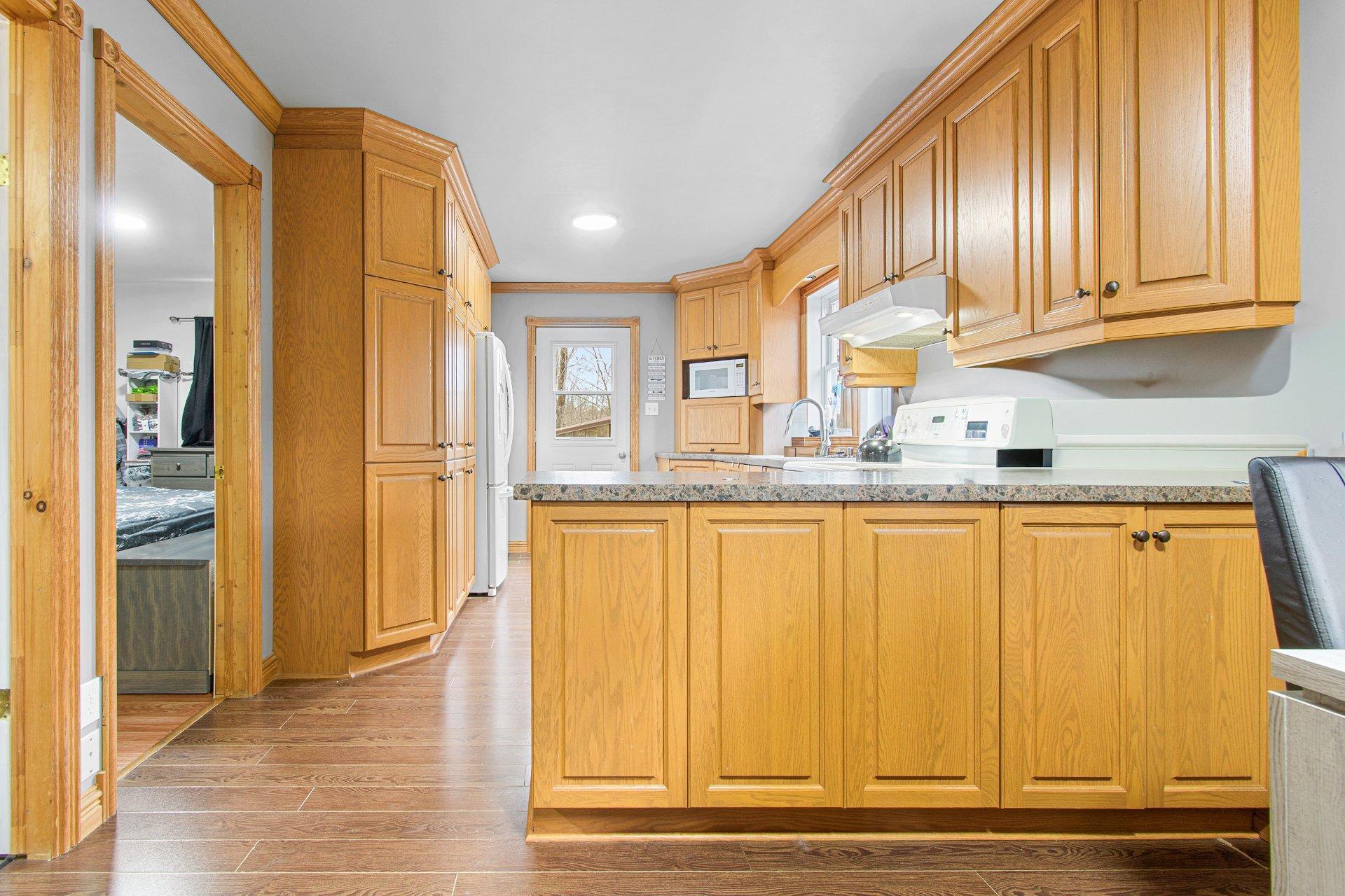 









228


Ch. de la Carrière

,
Brownsburg-Chatham,




QC
J8H1K9

