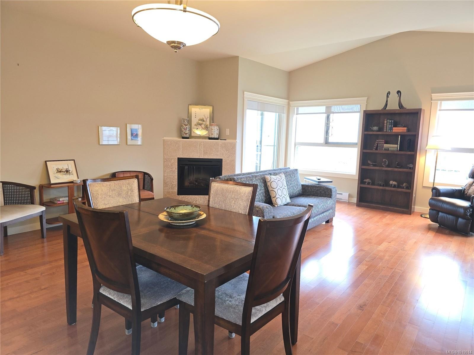 









6728


Dickinson

Rd, 404,
Nanaimo,




BC
V9V 1T3

