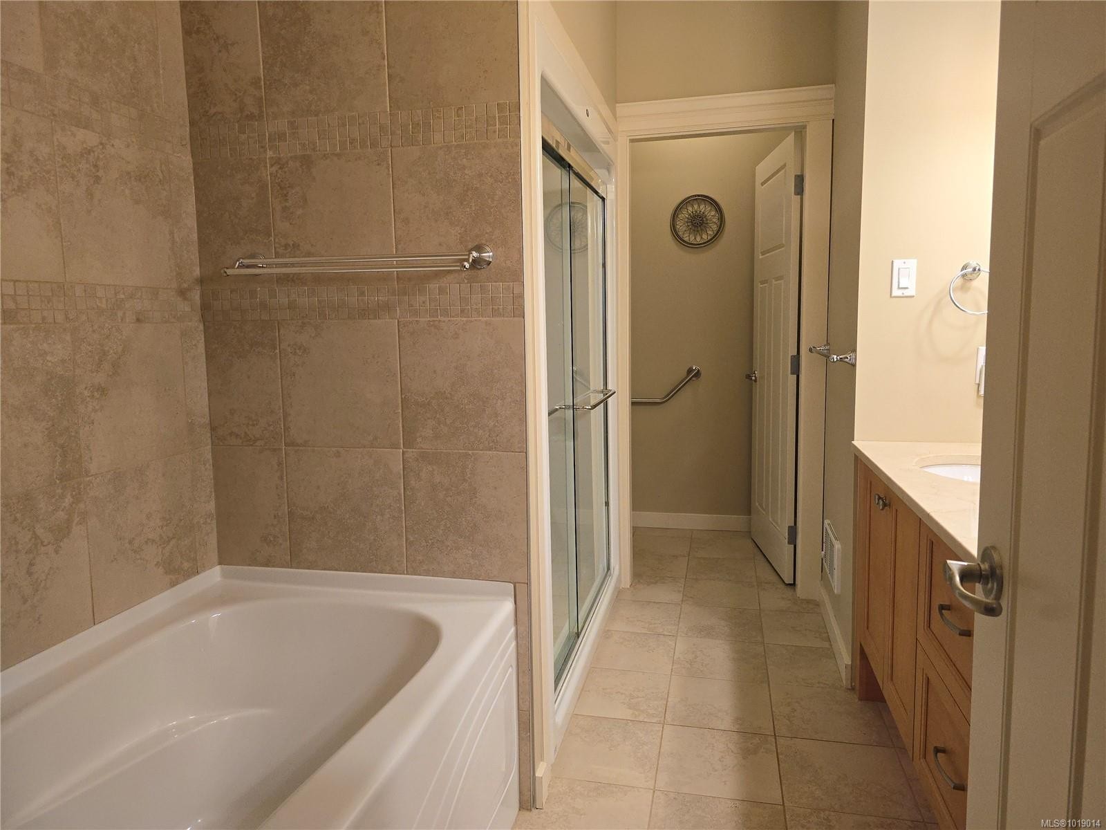 









6728


Dickinson

Rd, 404,
Nanaimo,




BC
V9V 1T3

