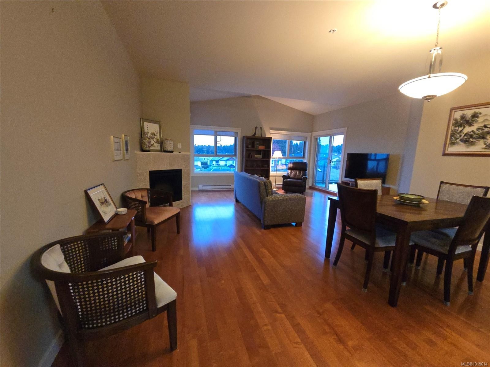 









6728


Dickinson

Rd, 404,
Nanaimo,




BC
V9V 1T3

