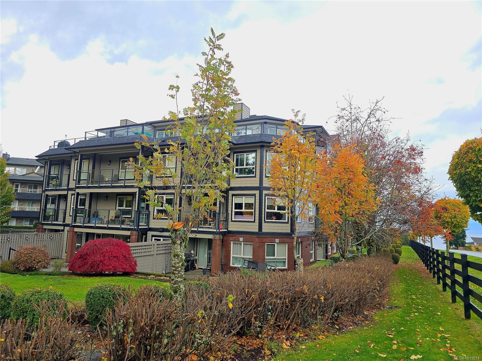 









6728


Dickinson

Rd, 404,
Nanaimo,




BC
V9V 1T3

