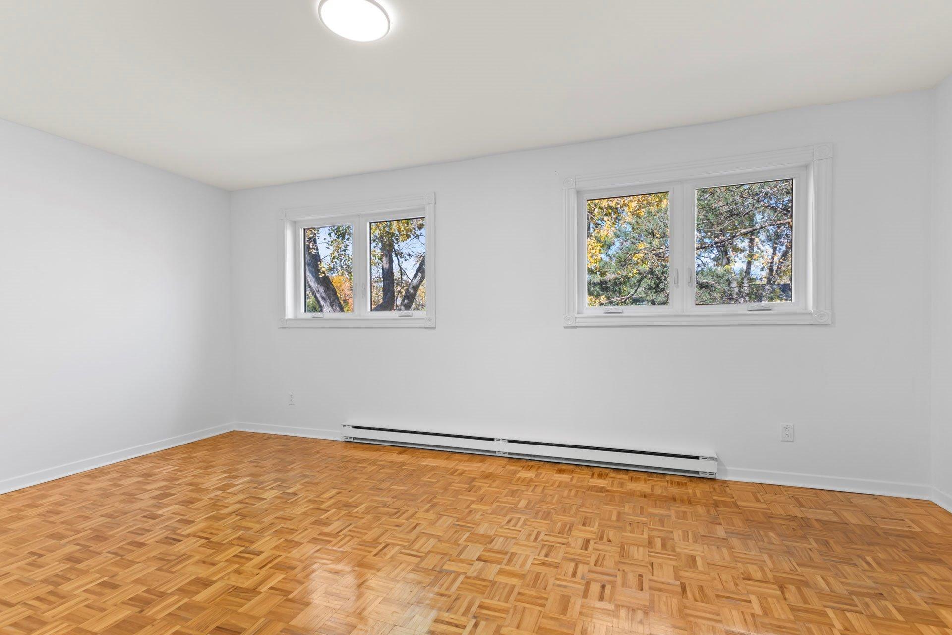 









4772


Rue Lake

,
Dollard-des-Ormeaux,




QC
H9G1G8

