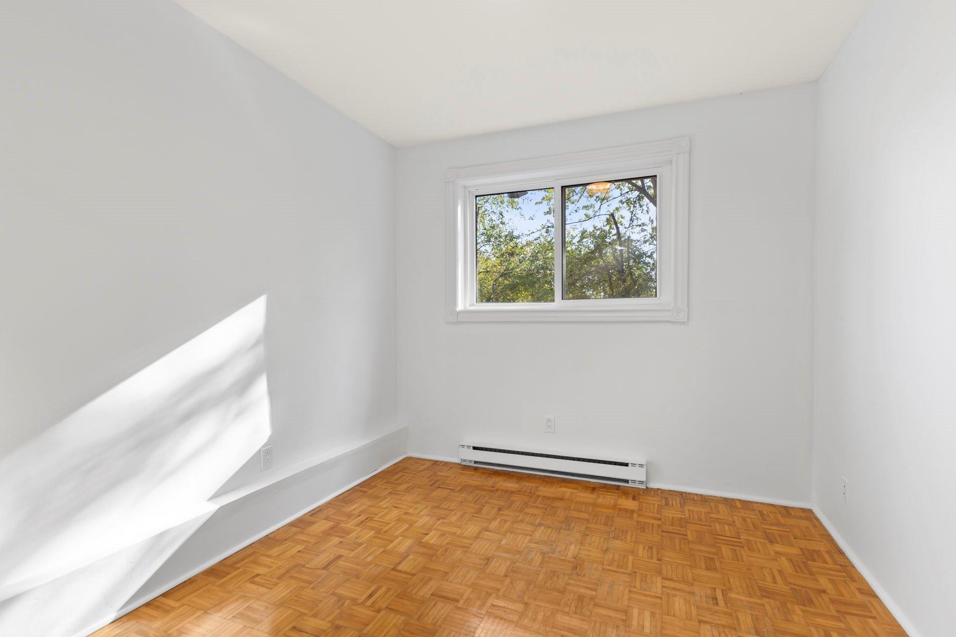 









4772


Rue Lake

,
Dollard-des-Ormeaux,




QC
H9G1G8

