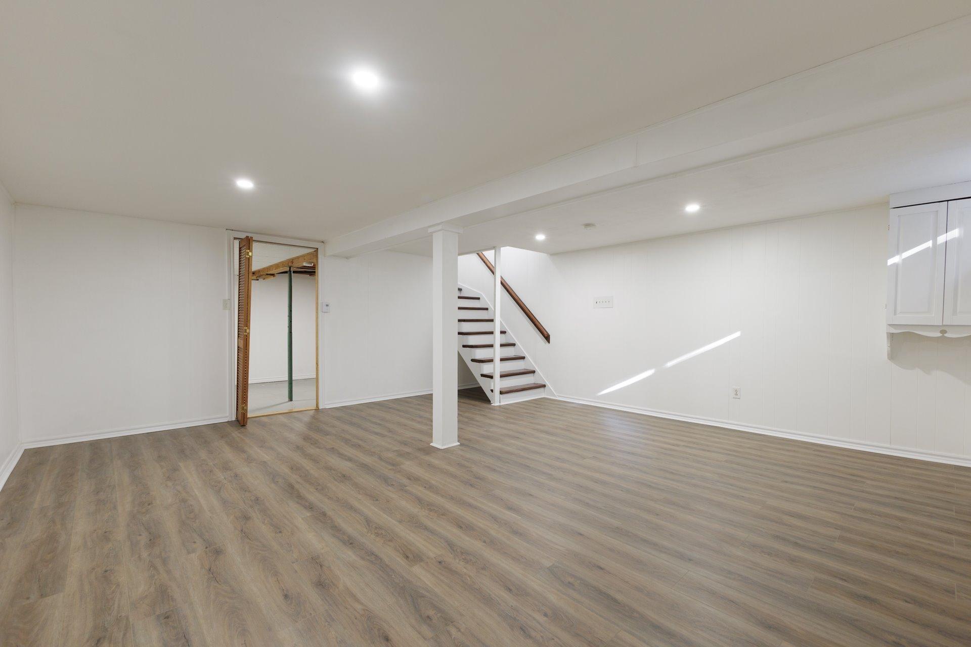 









4772


Rue Lake

,
Dollard-des-Ormeaux,




QC
H9G1G8

