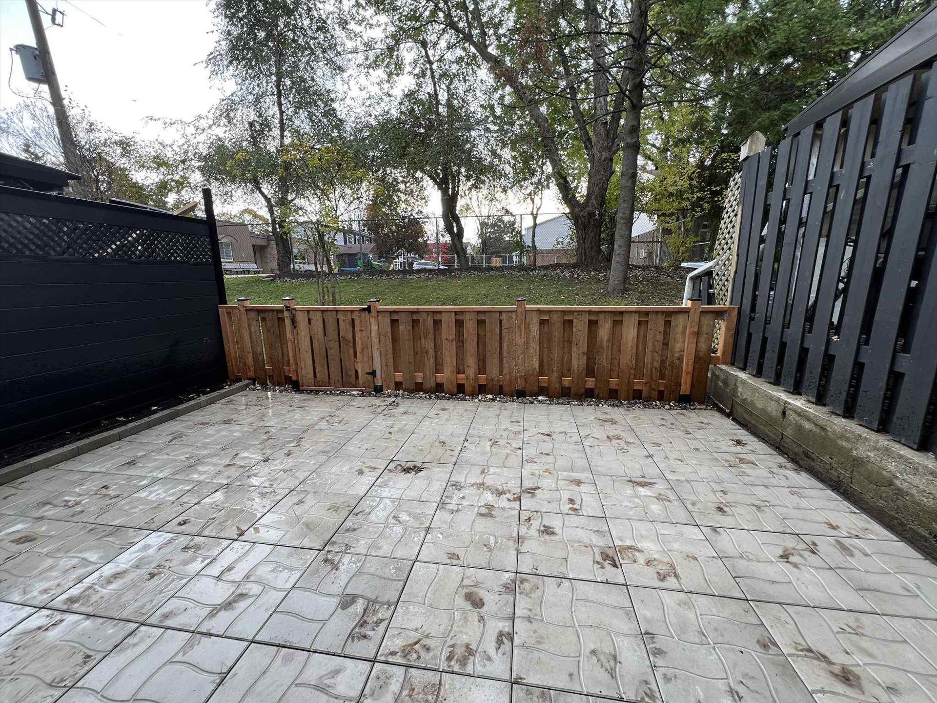 









4772


Rue Lake

,
Dollard-des-Ormeaux,




QC
H9G1G8

