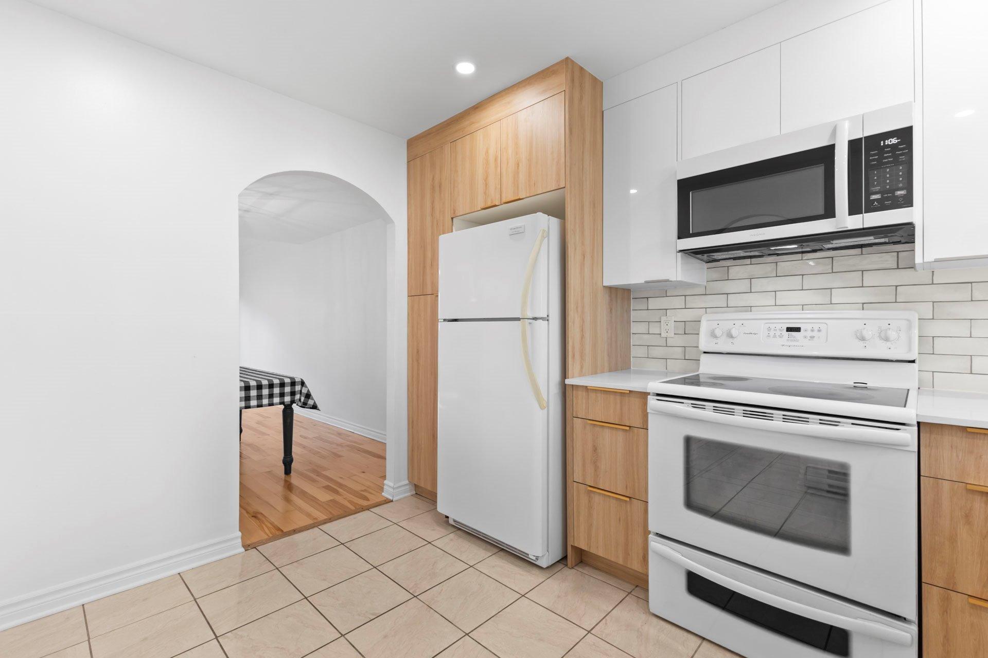 









4772


Rue Lake

,
Dollard-des-Ormeaux,




QC
H9G1G8

