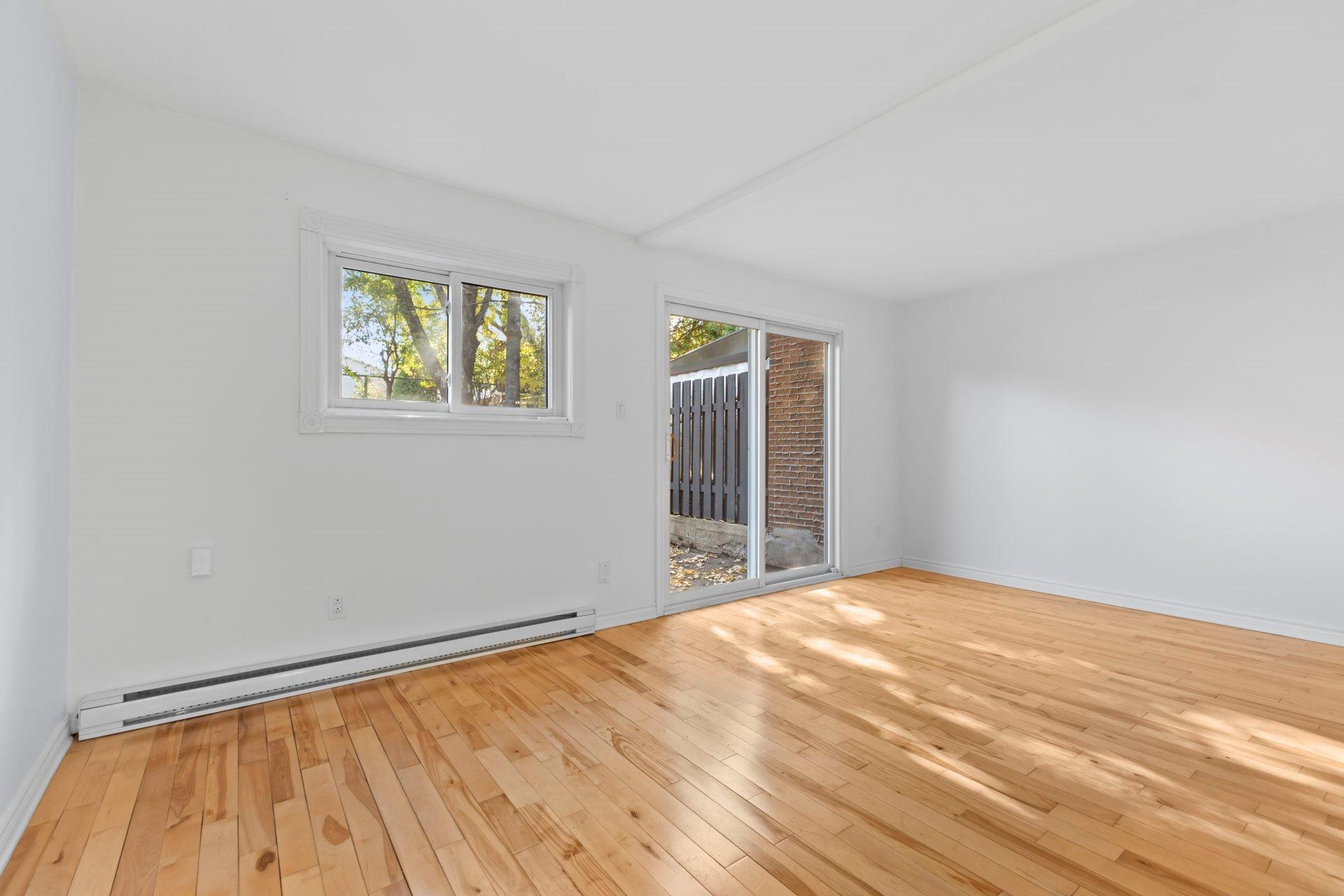 









4772


Rue Lake

,
Dollard-des-Ormeaux,




QC
H9G1G8

