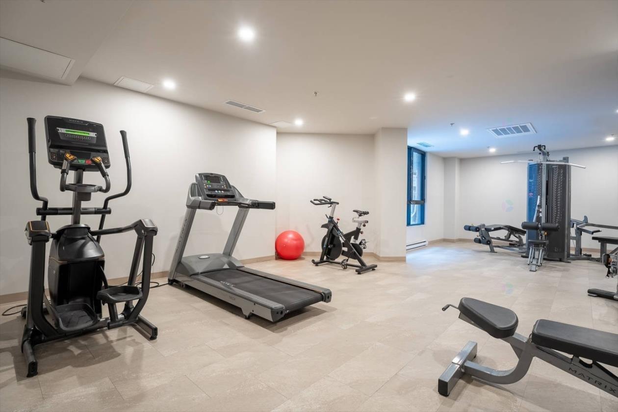 









1182


Rue Crescent

, 604,
Montréal (Ville-Marie),




QC
H3G0G6

