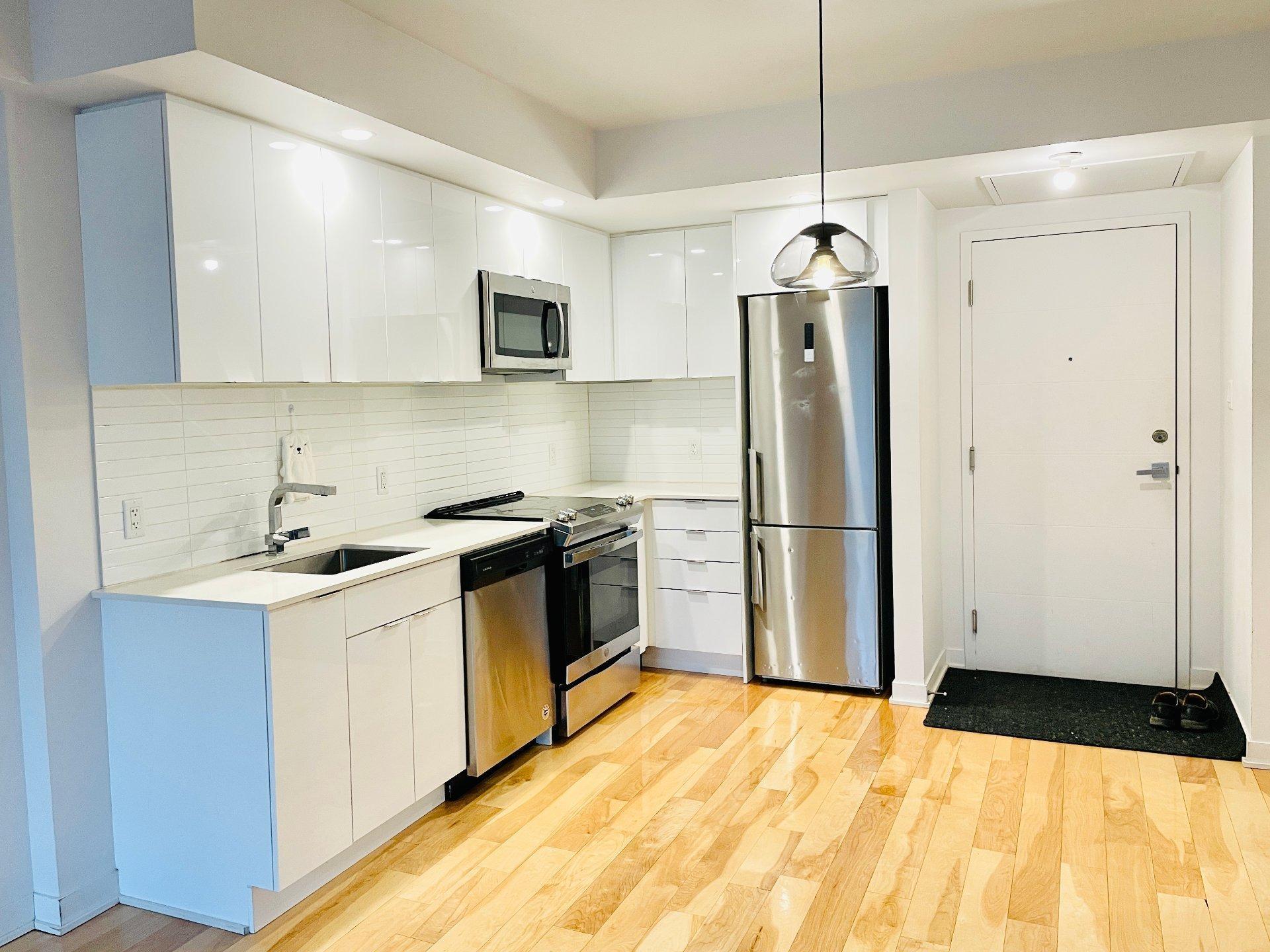 









1182


Rue Crescent

, 604,
Montréal (Ville-Marie),




QC
H3G0G6

