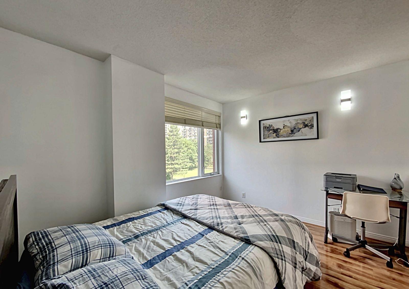 









1225


Rue Notre-Dame O.

, 426,
Montréal (Ville-Marie),




QC
H3C6S3

