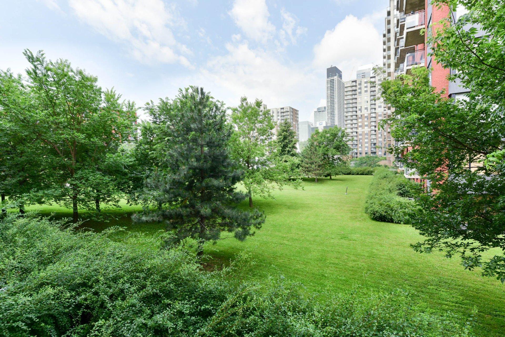 









1225


Rue Notre-Dame O.

, 426,
Montréal (Ville-Marie),




QC
H3C6S3

