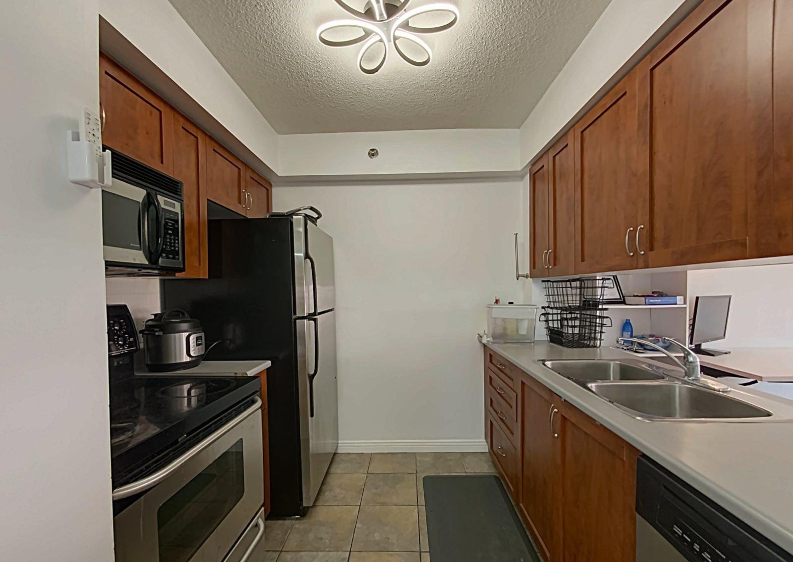 









1225


Rue Notre-Dame O.

, 426,
Montréal (Ville-Marie),




QC
H3C6S3

