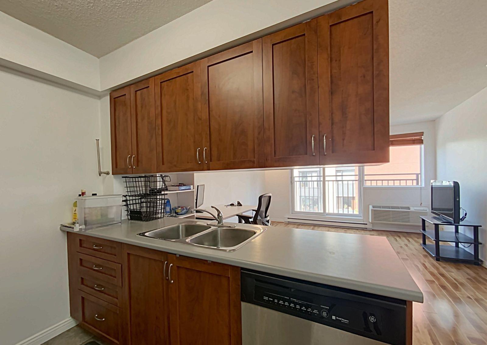 









1225


Rue Notre-Dame O.

, 426,
Montréal (Ville-Marie),




QC
H3C6S3

