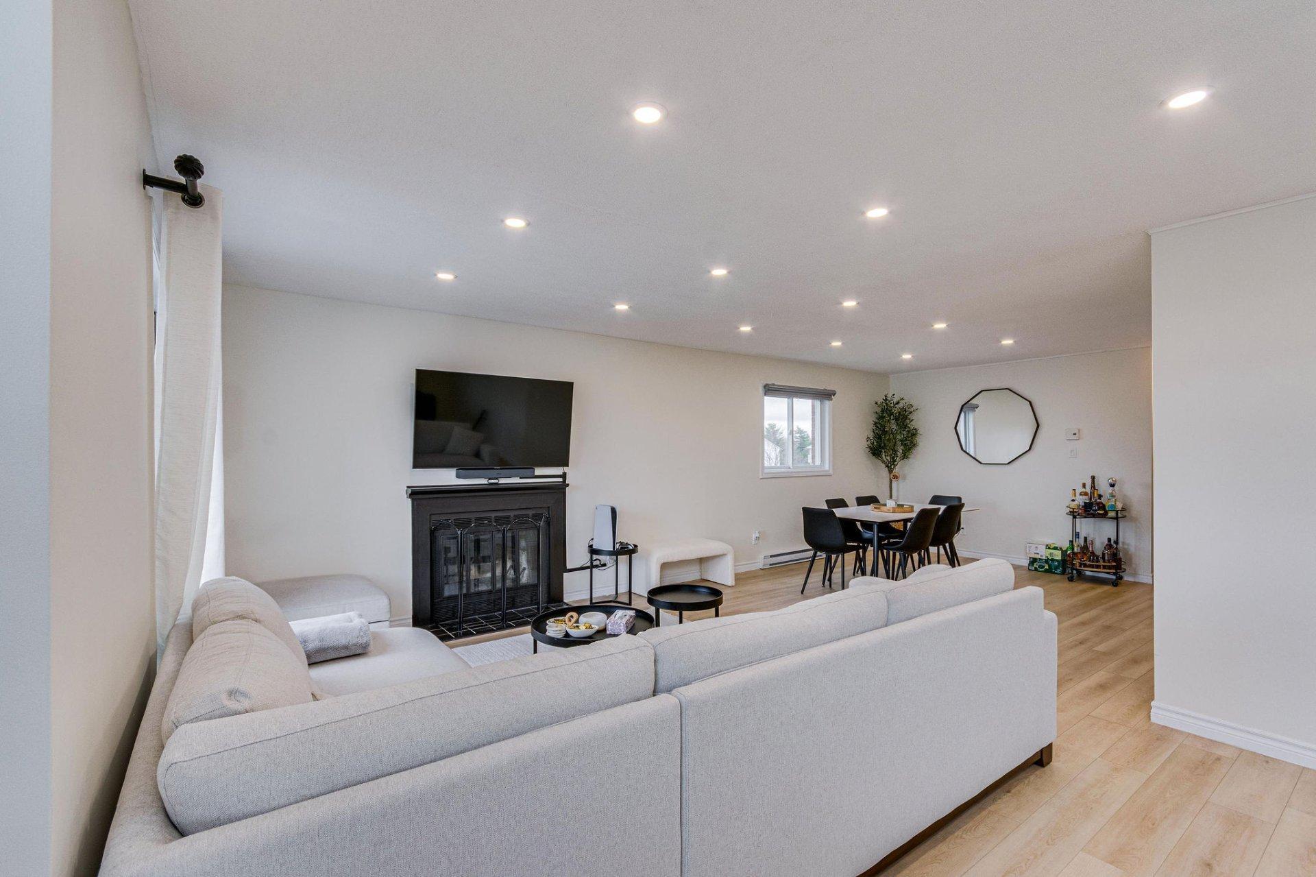 









55


Rue de Sauternes

, 3,
Gatineau (Gatineau),




QC
J8R2S8

