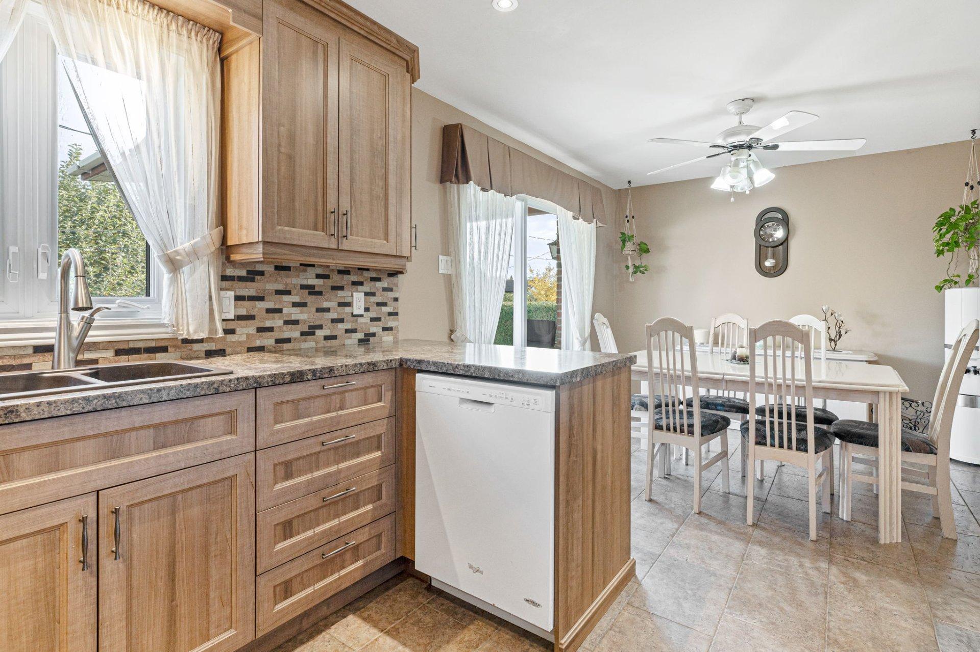 









62


Rue Pigeon

,
Verchères,




QC
J0L2R0

