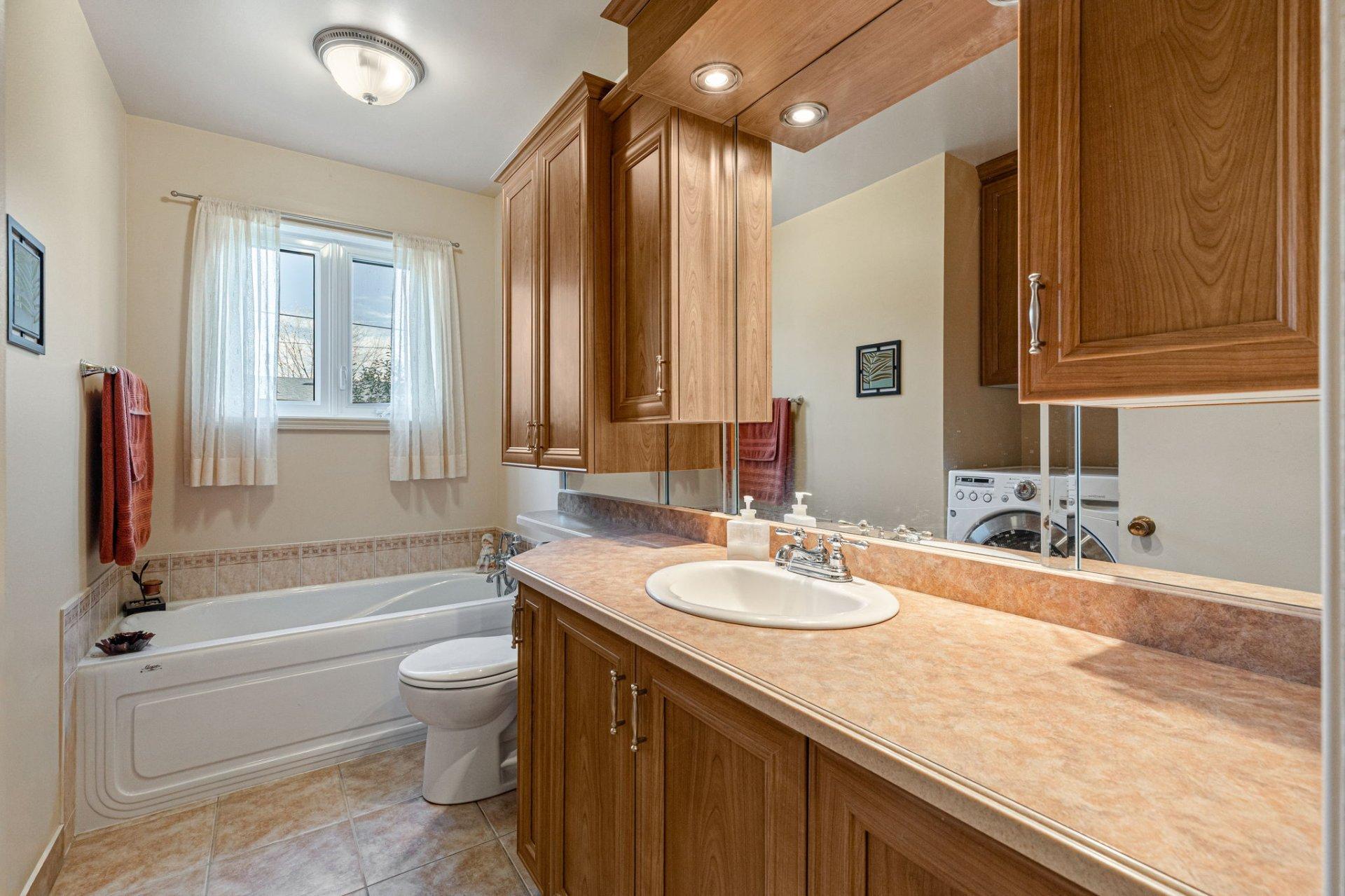 









62


Rue Pigeon

,
Verchères,




QC
J0L2R0

