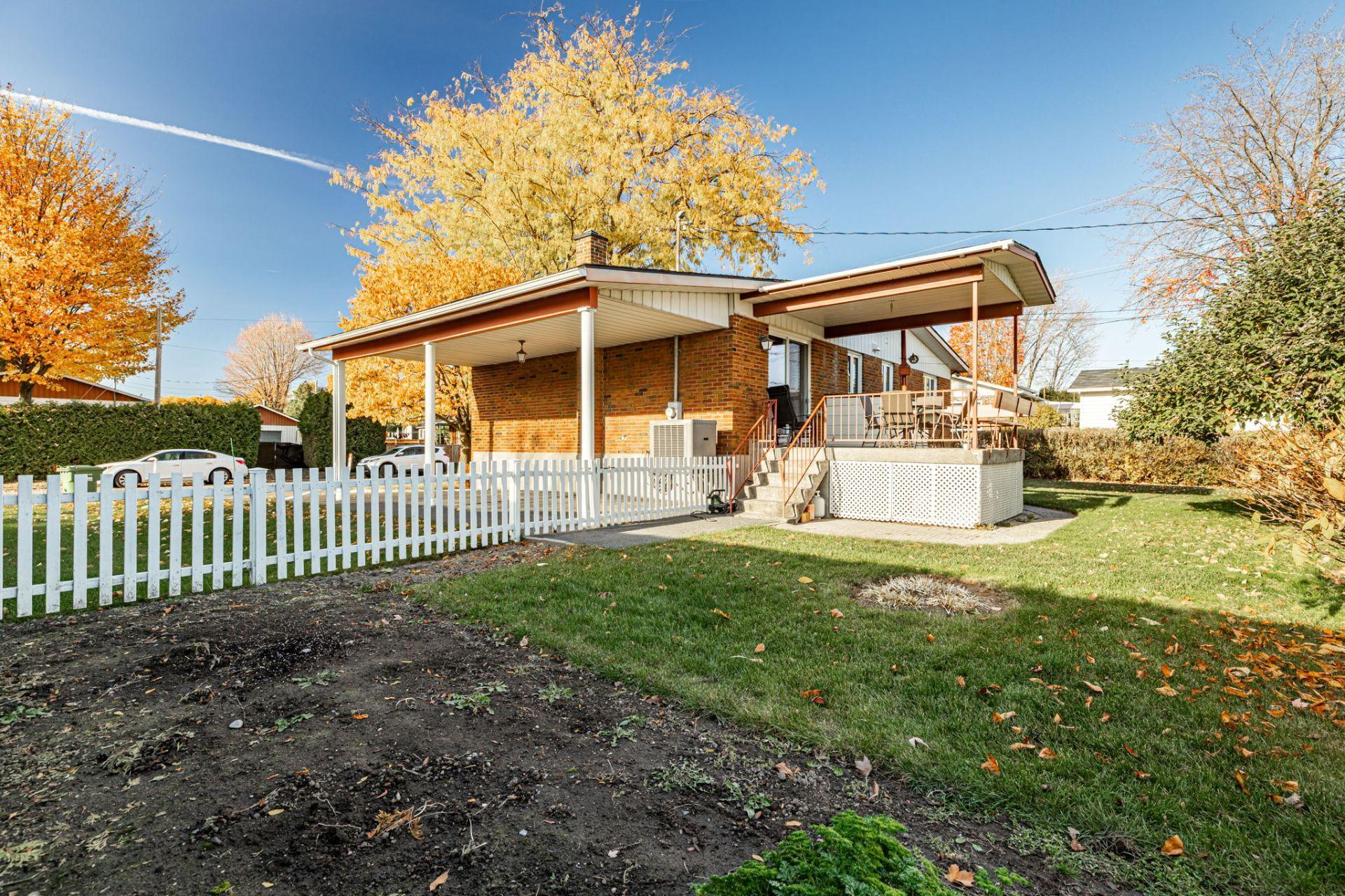 









62


Rue Pigeon

,
Verchères,




QC
J0L2R0

