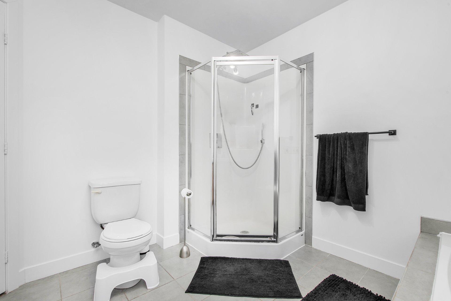 









1408

 - 1410


Rue Poirier

,
Mascouche,




QC
J0K2T0

