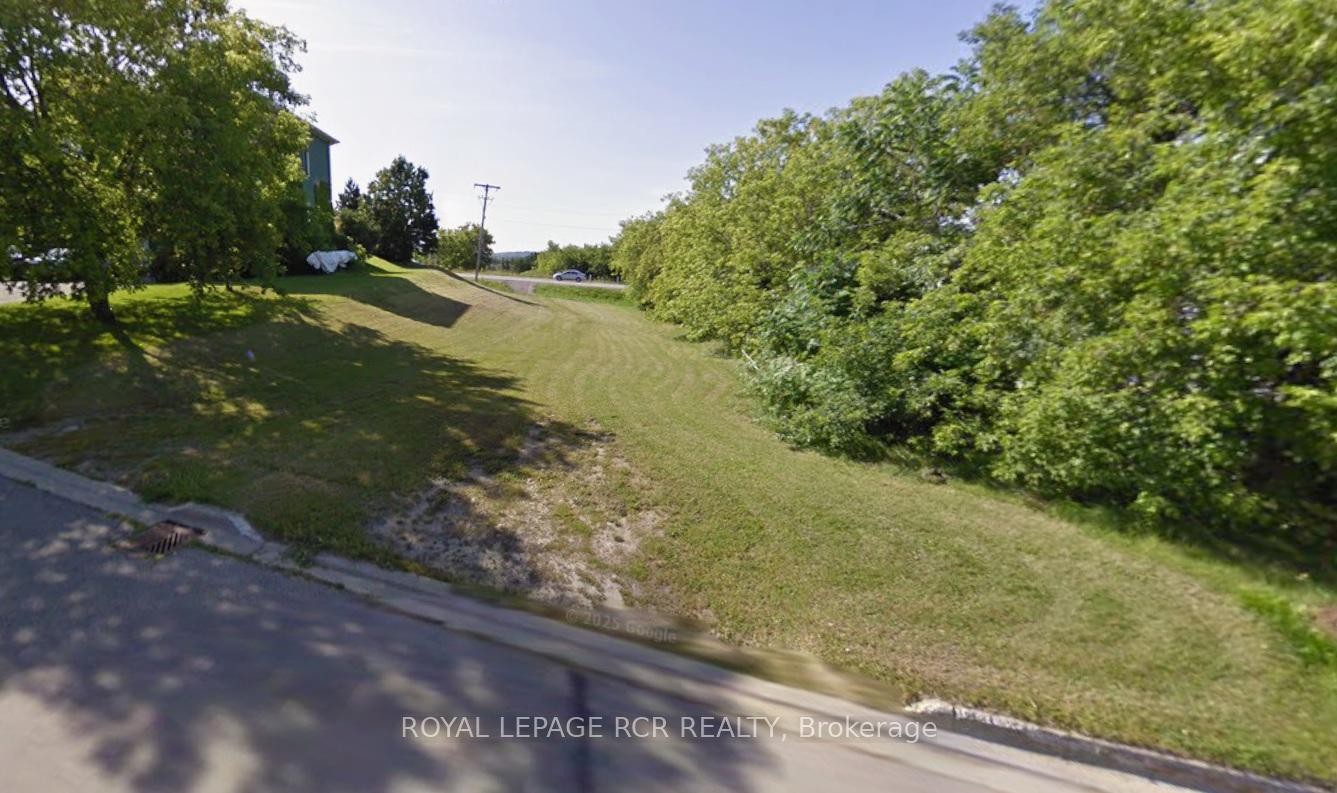 









9-11


Annamaria

Drive,
Georgina,







ON
L4P 3H8

